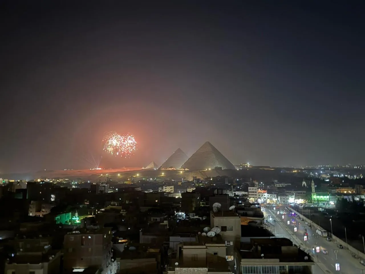 Eco green pyramids hotel