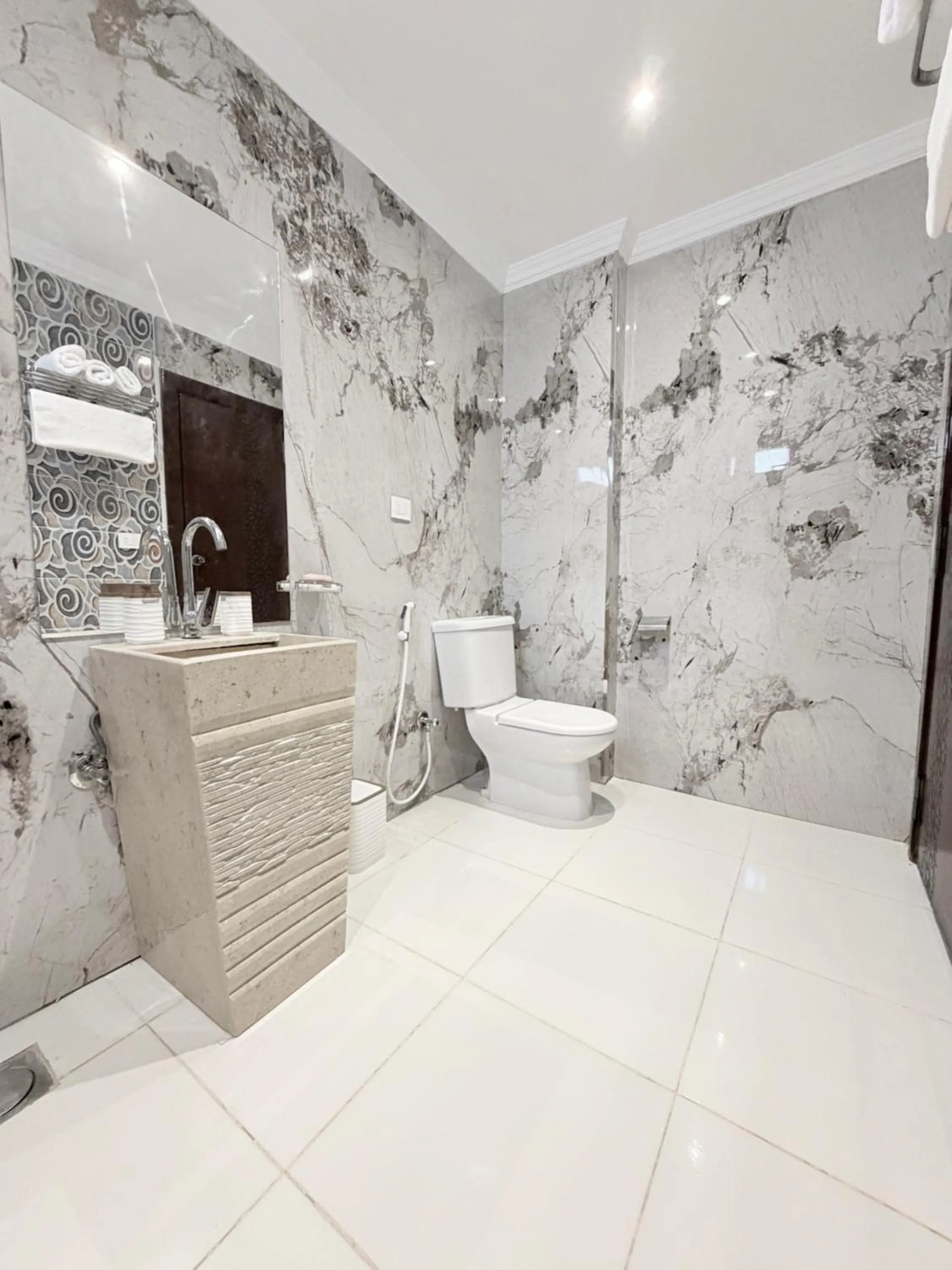 Eco green pyramids hotel