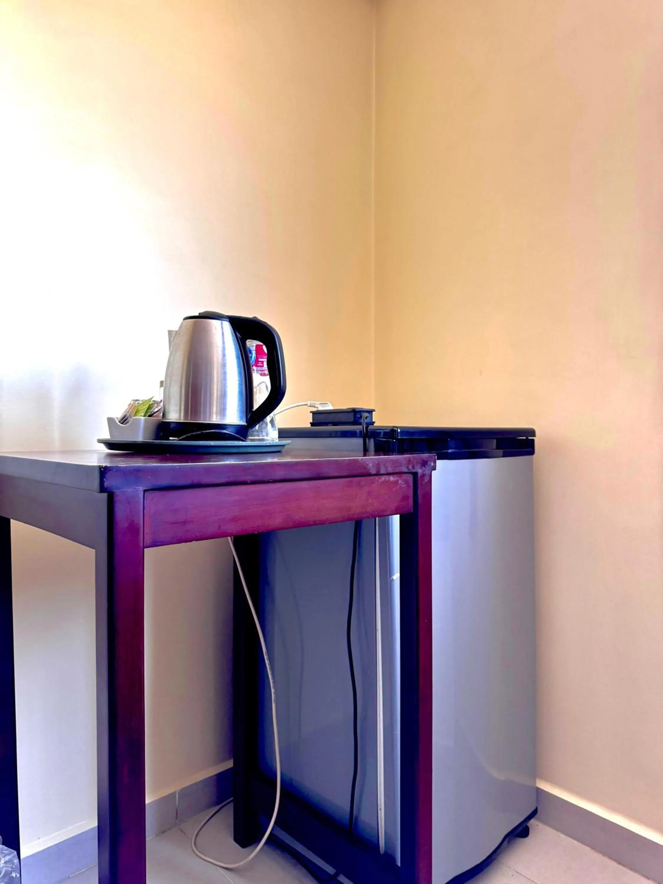 Coffee/tea facilities in PYRAMIDS TOWER Inn