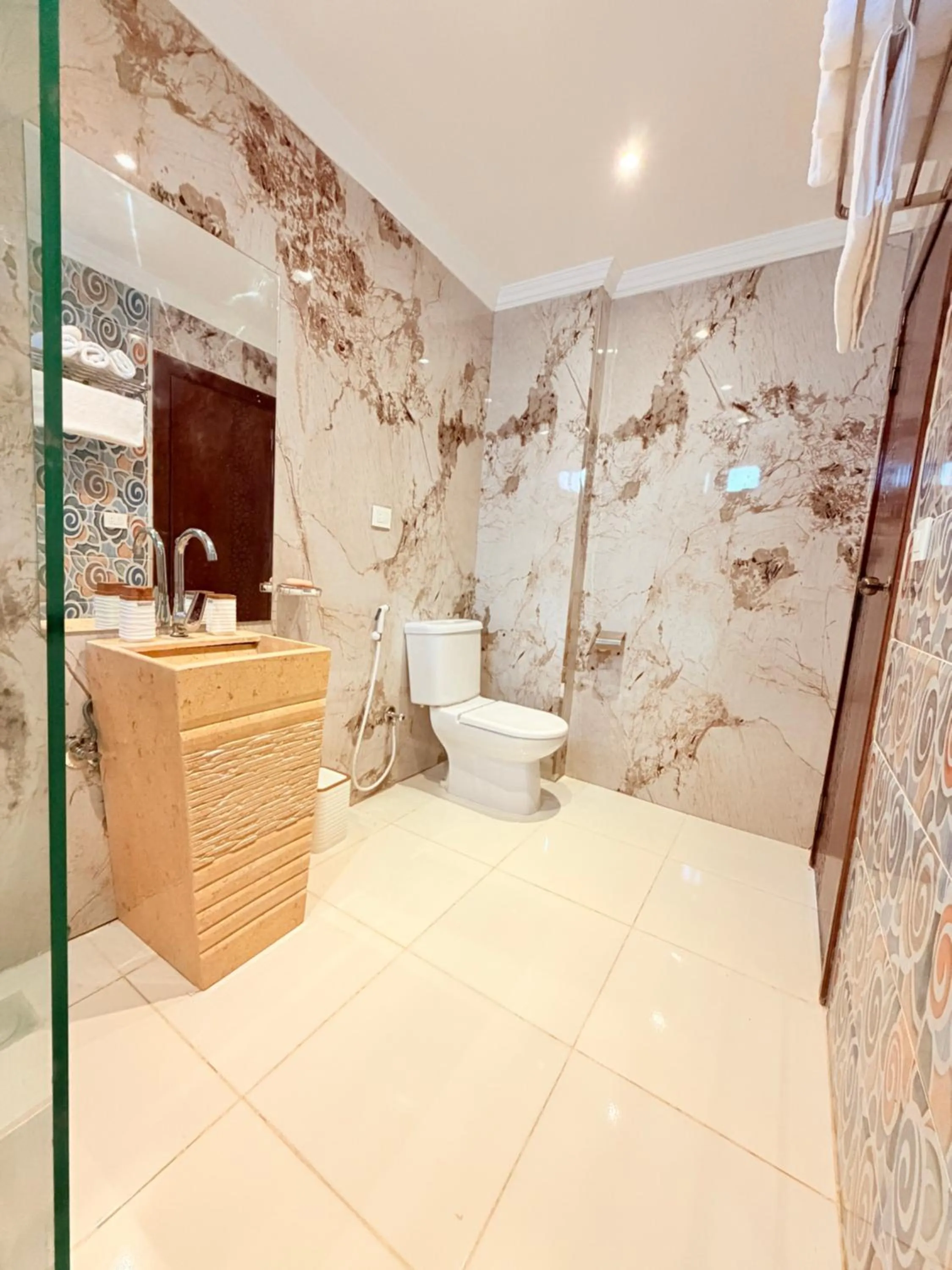 Eco green pyramids hotel