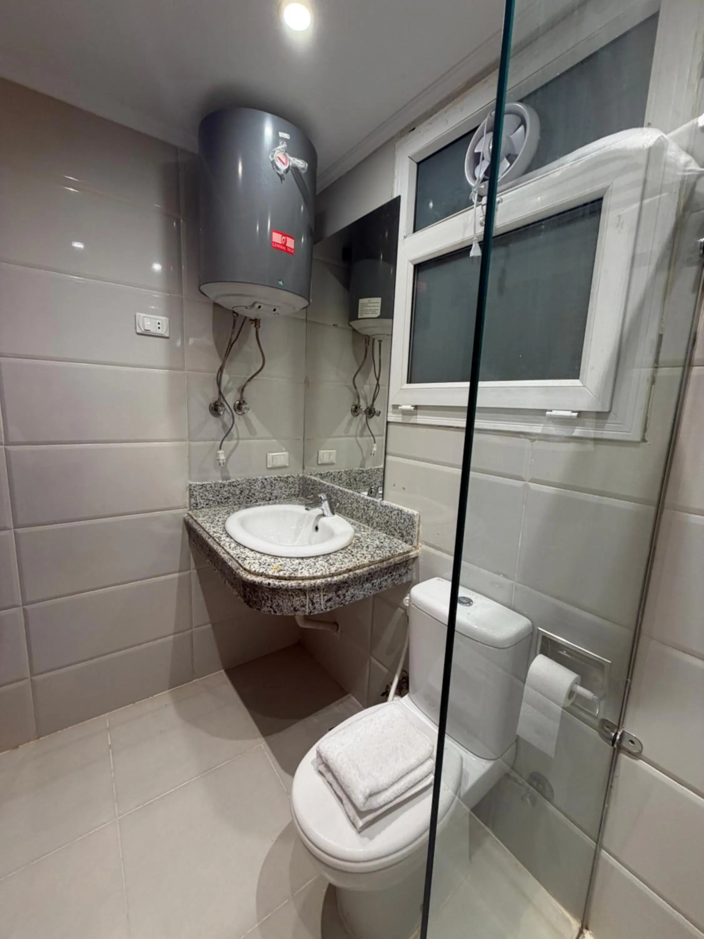 Eco green pyramids hotel