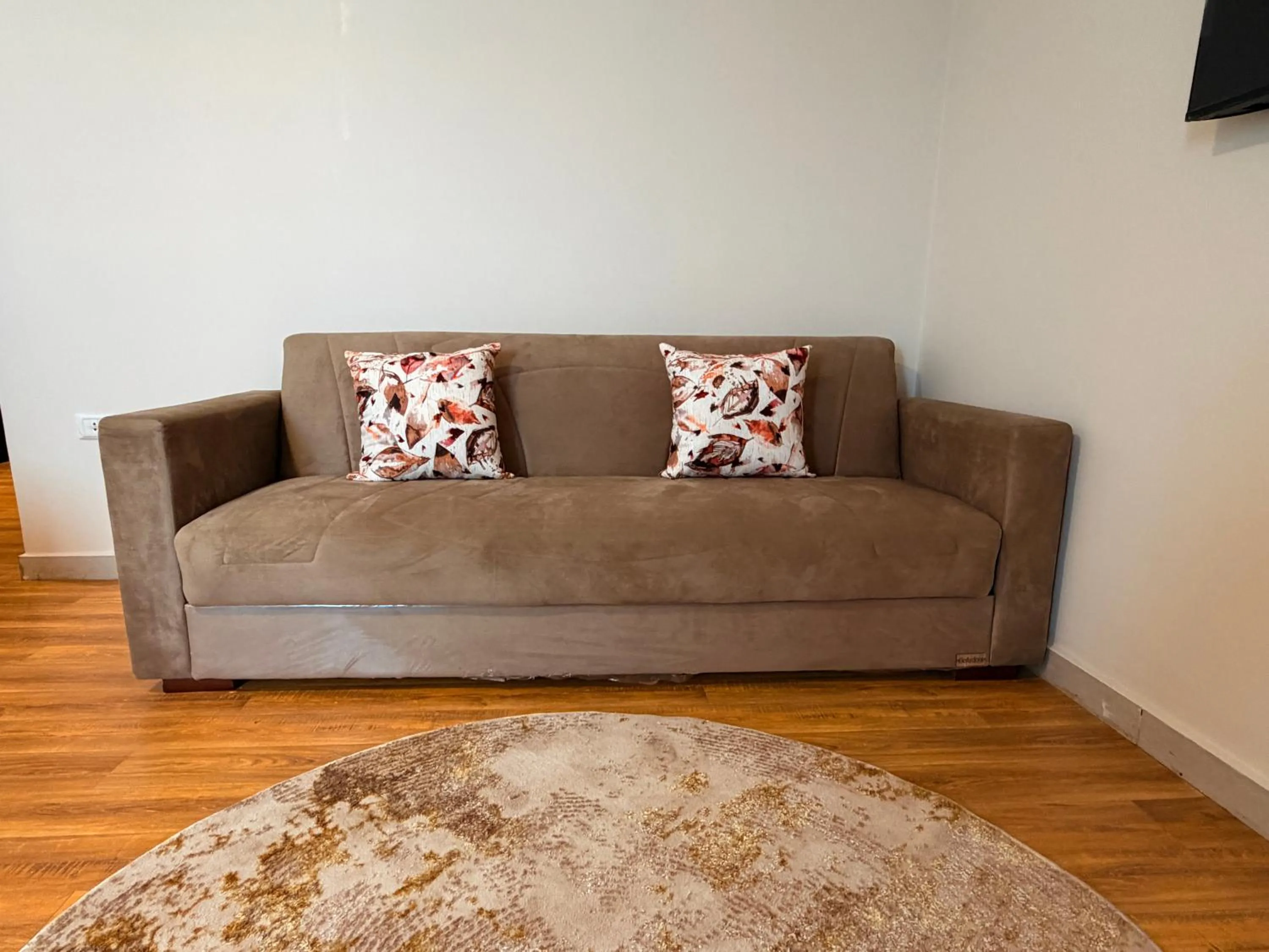 Eco green pyramids hotel