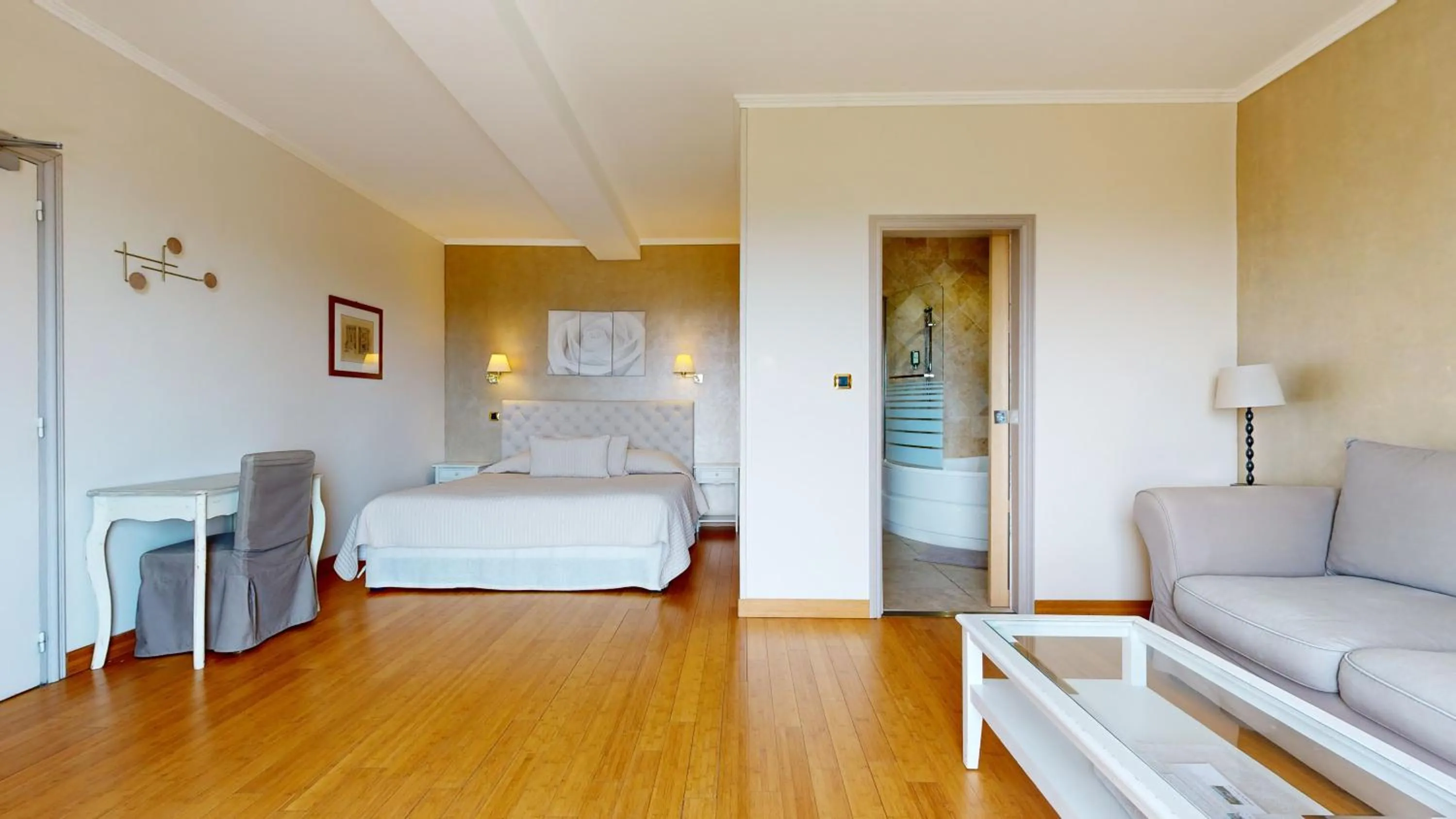 Junior Suite in La Petite Auberge