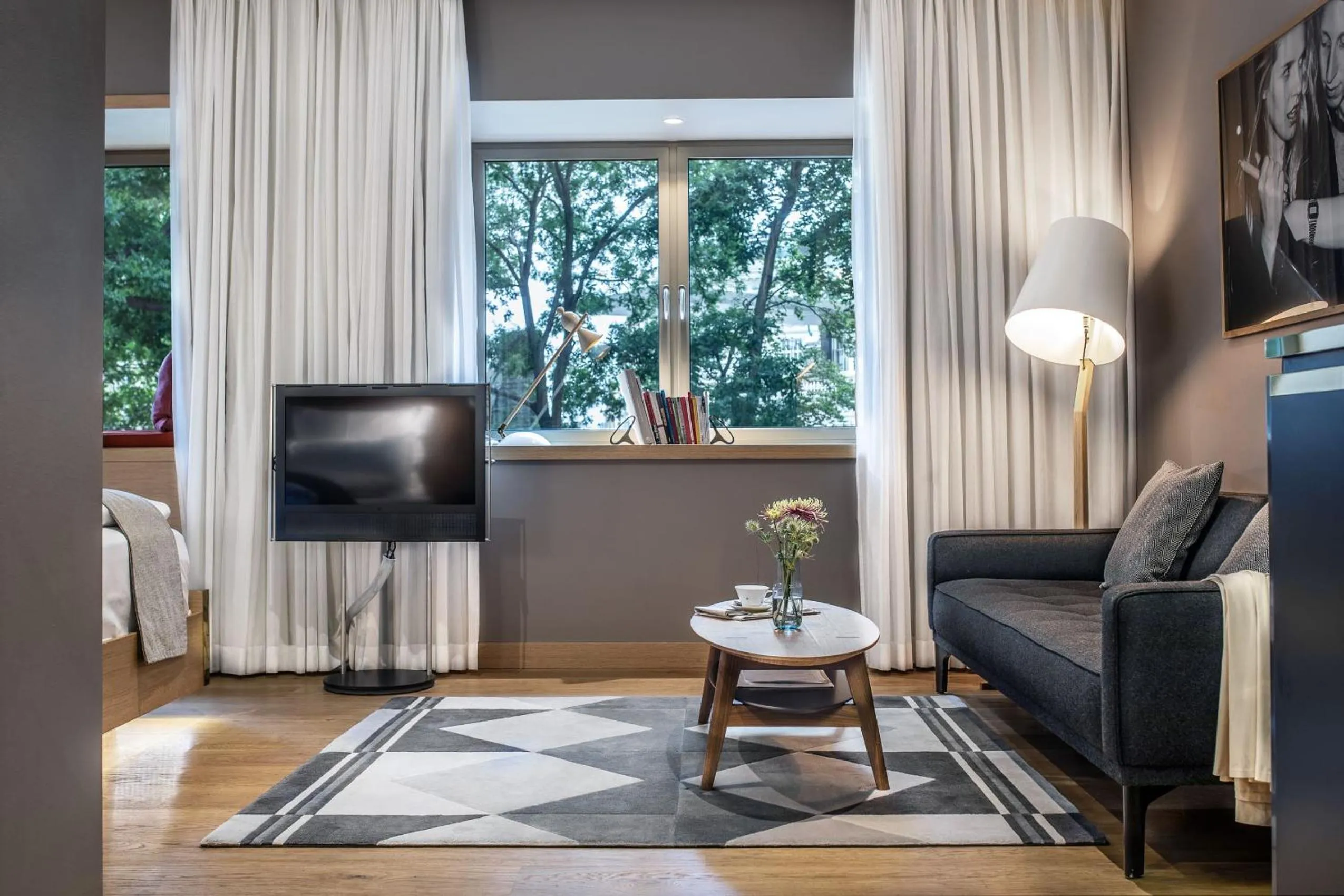 TV and multimedia in The Guesthouse Vienna