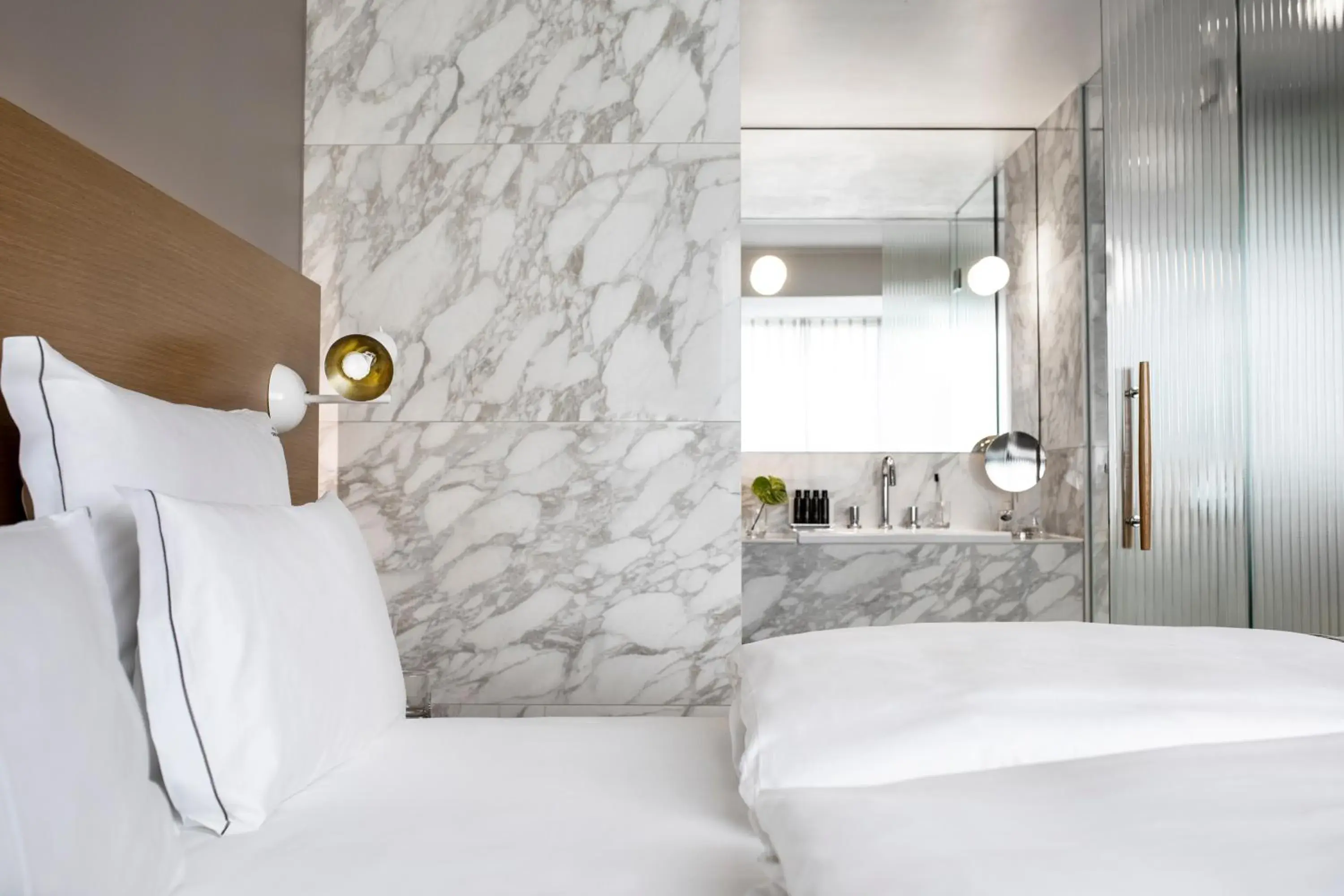 Superior Courtyard Room single use First Floor in The Guesthouse Vienna Superior Courtyard Room single use First Floor in The Guesthouse Vienna