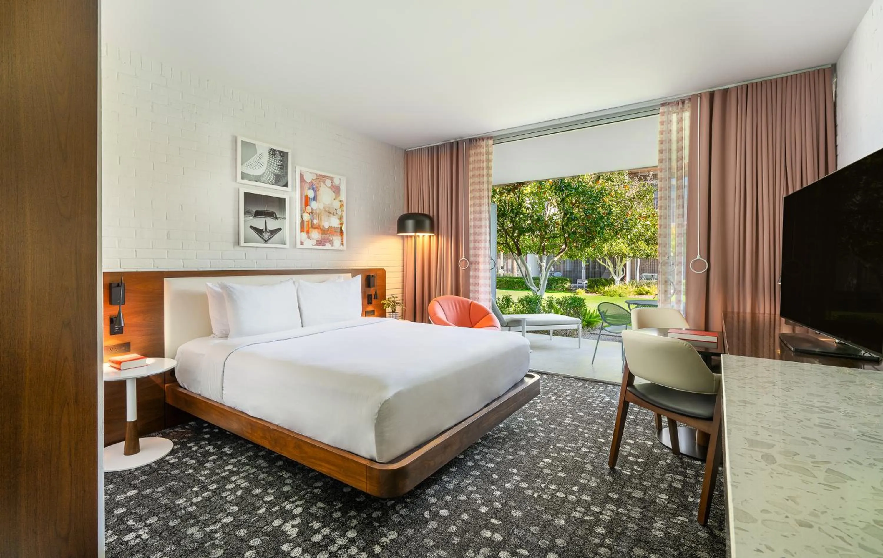 Bed in Hotel Valley Ho