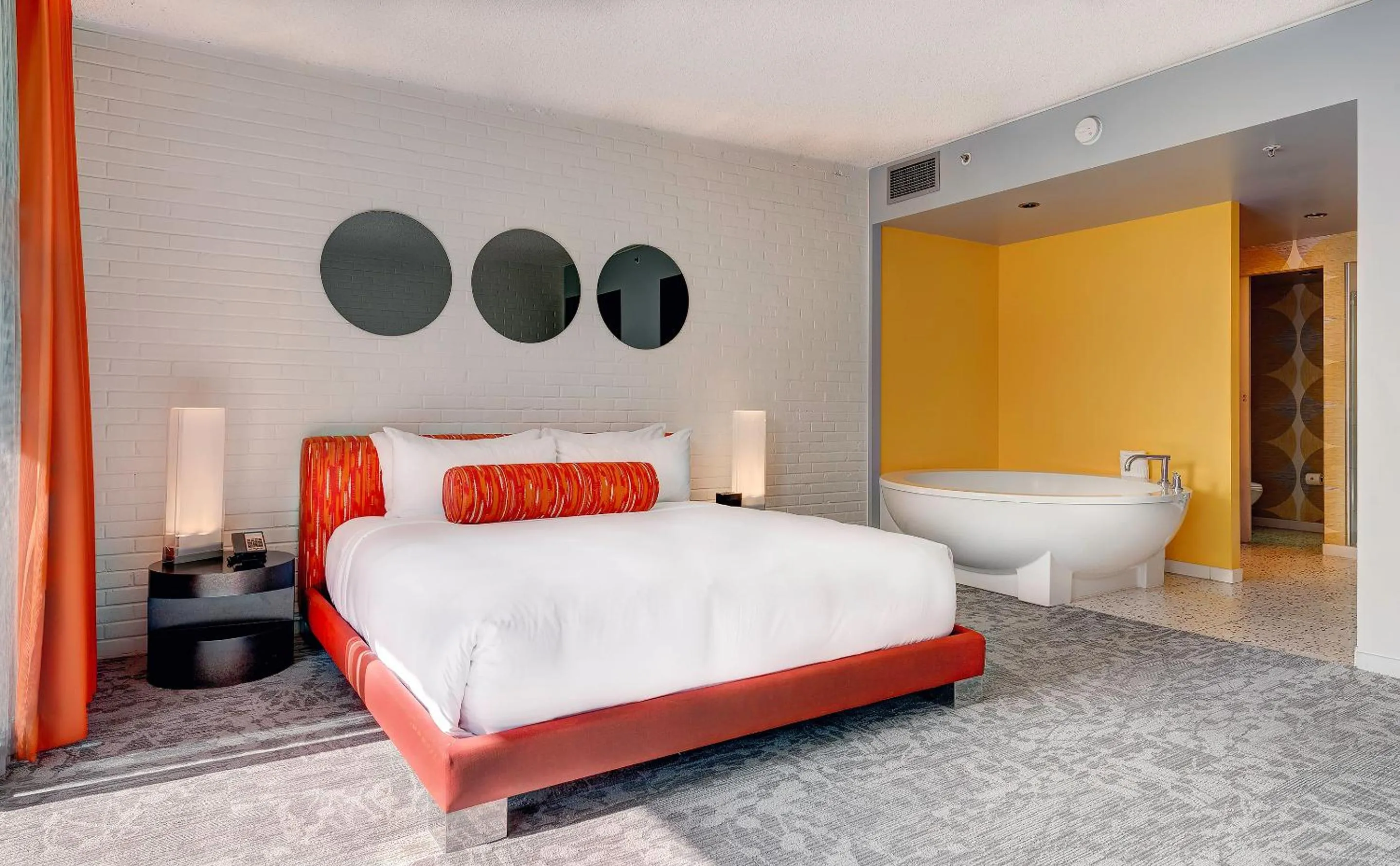 Photo of the whole room, Bed in Hotel Valley Ho