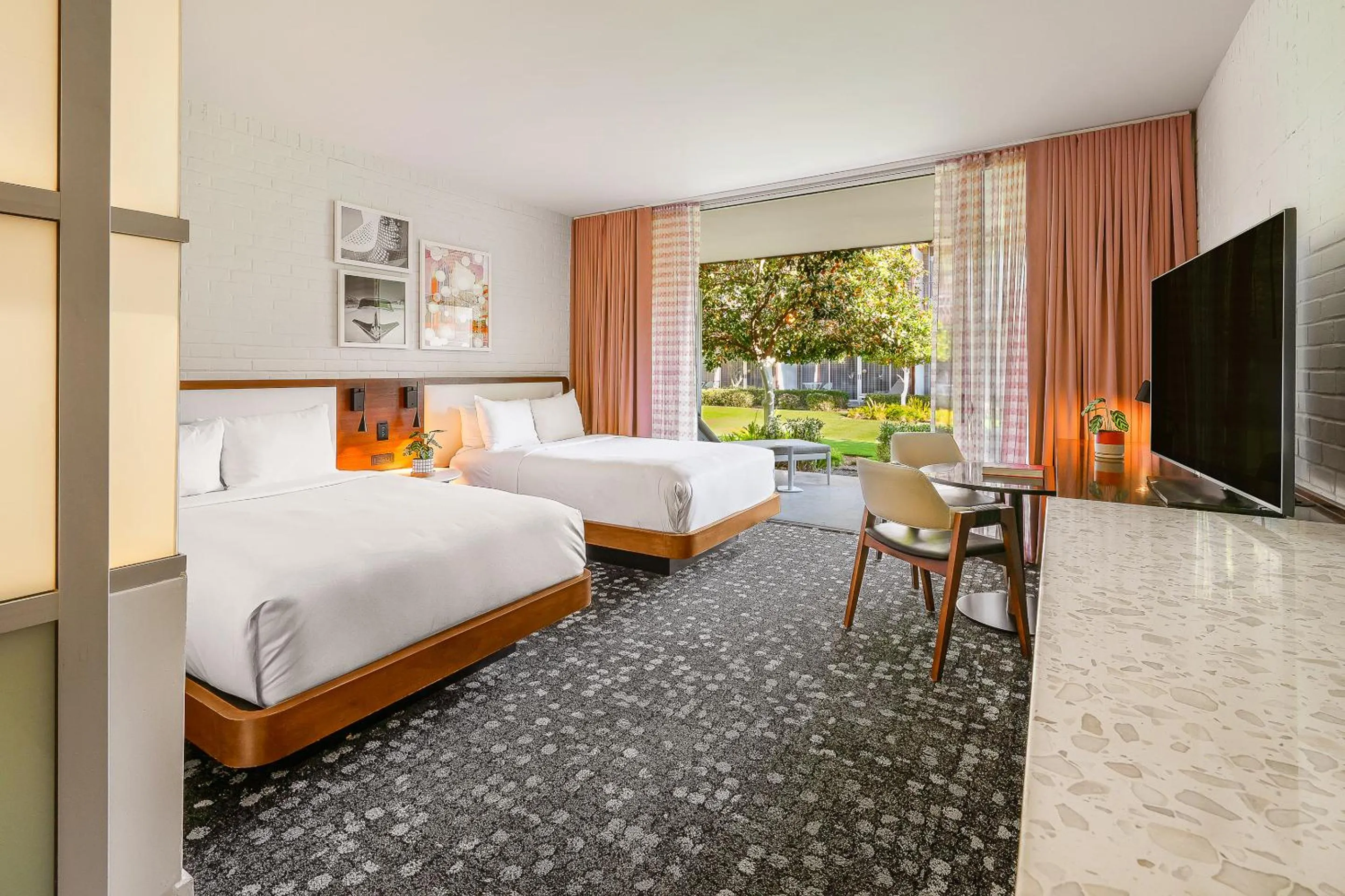 Bed in Hotel Valley Ho