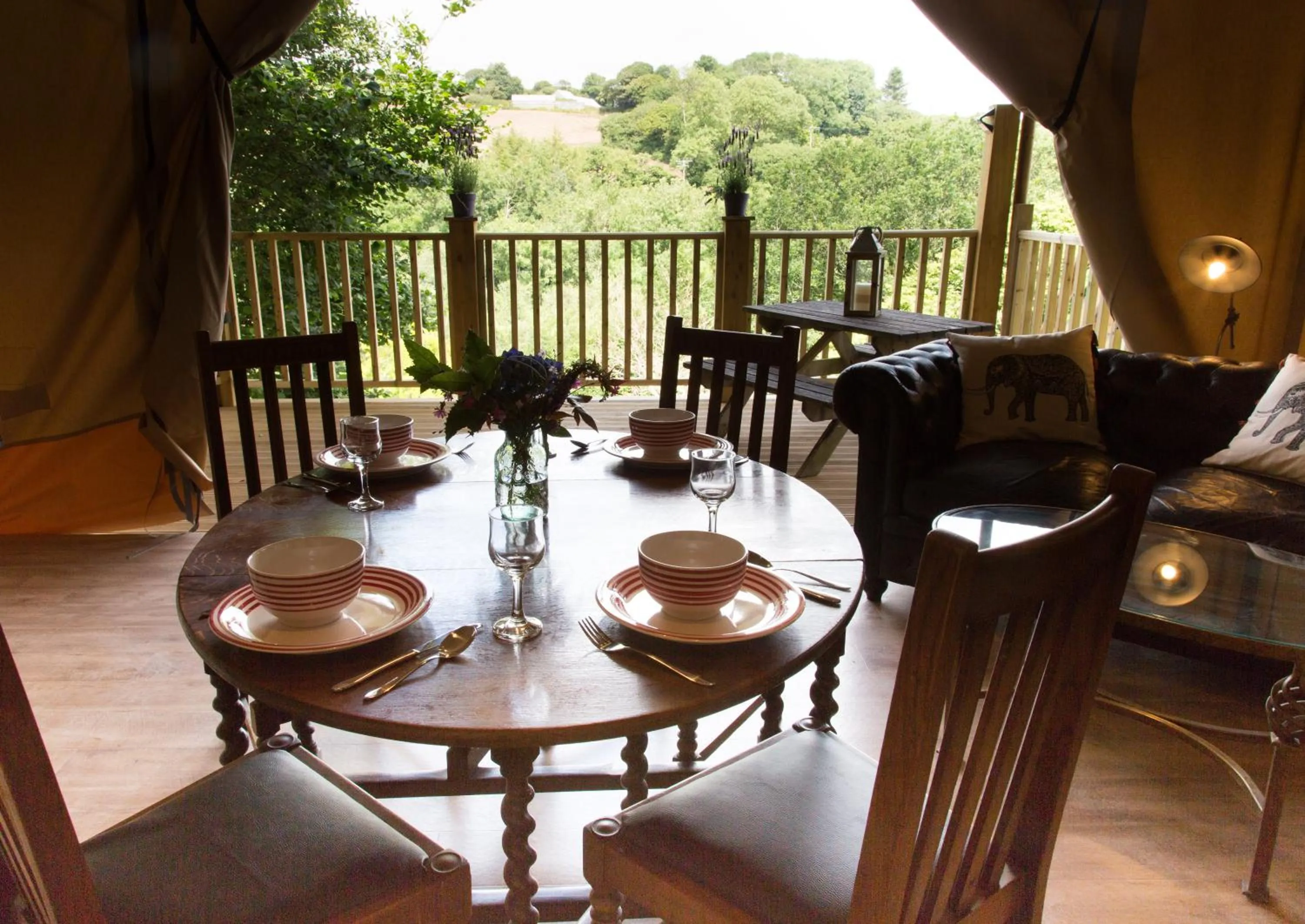 Dining area in Trengilly Wartha Inn
