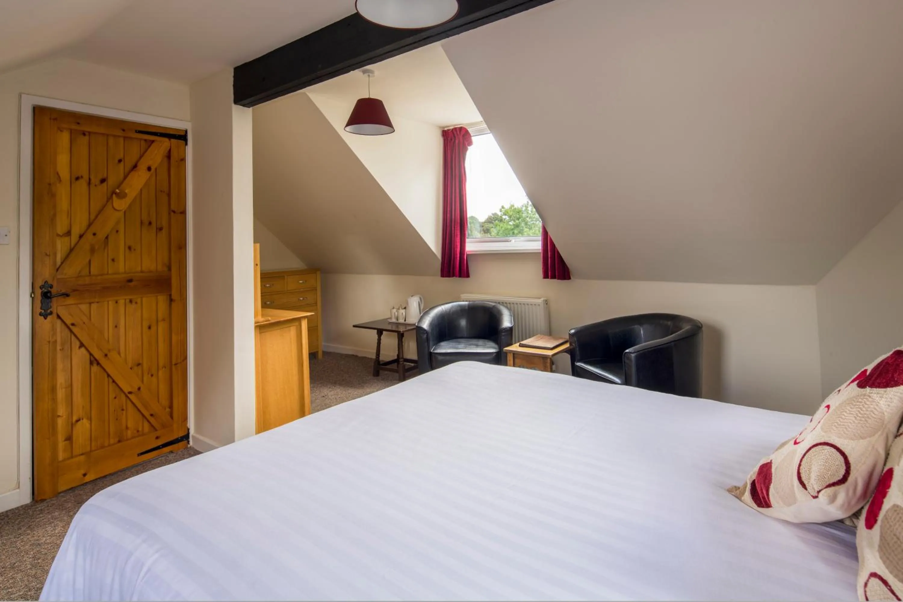 Bed in Trengilly Wartha Inn