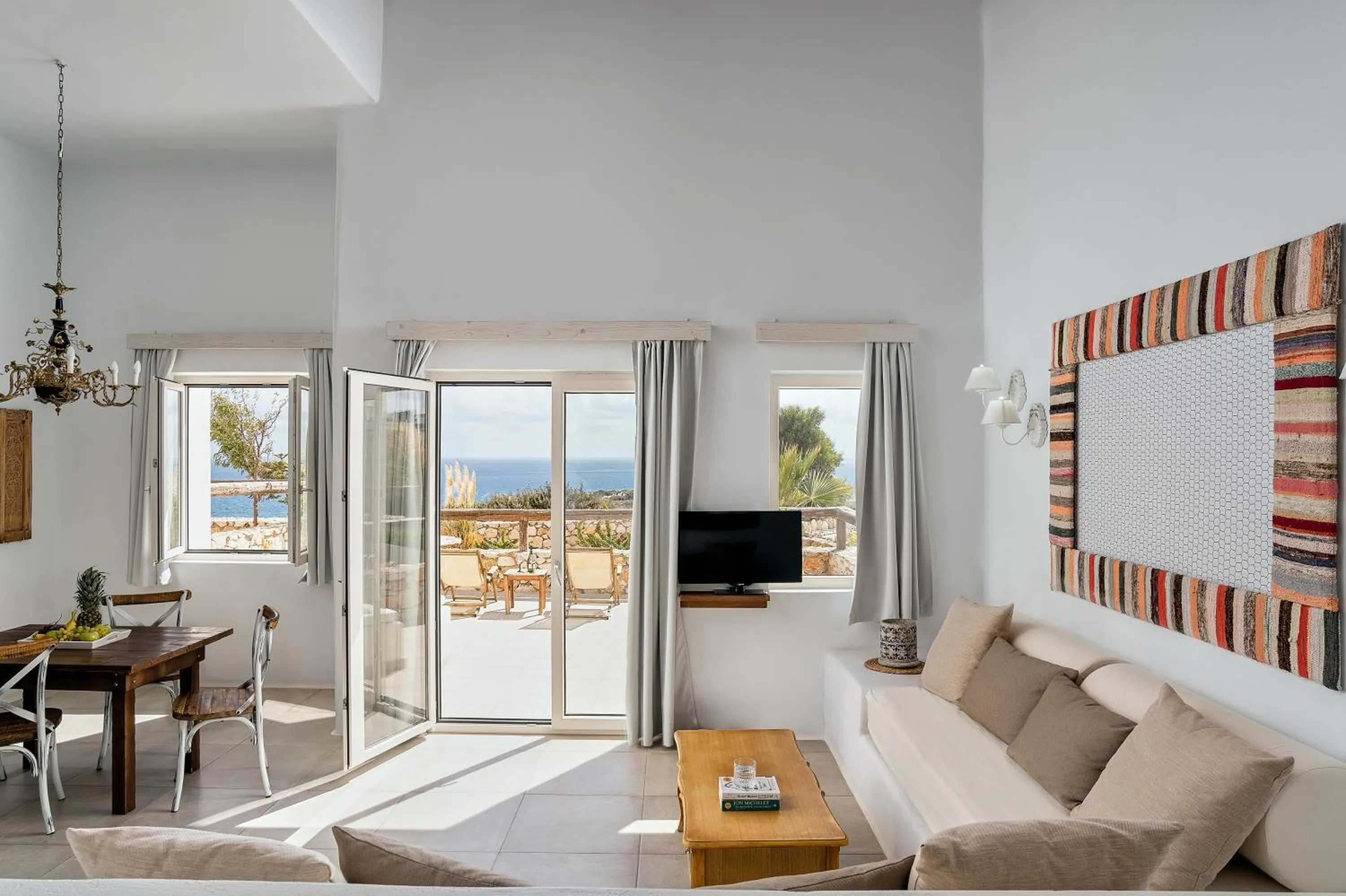 TV and multimedia in Althea Boutique Hotel - Adults Only