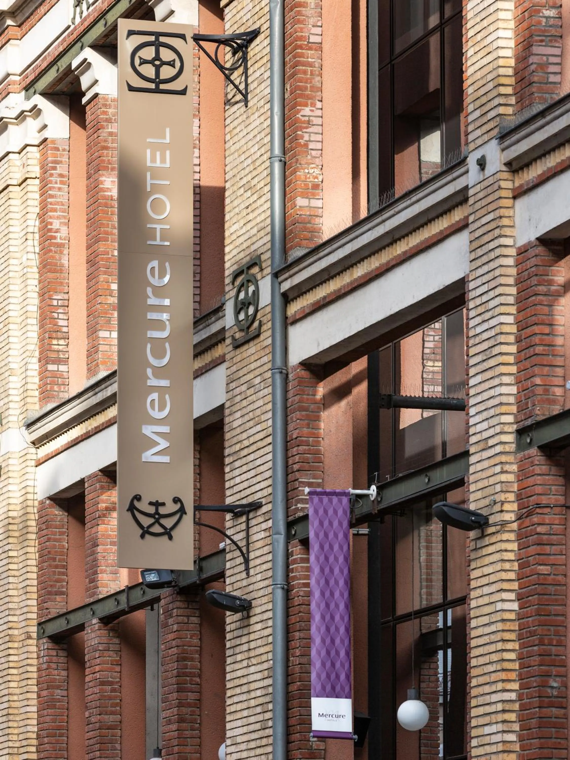 Facade/entrance in Mercure Rennes Centre Parlement