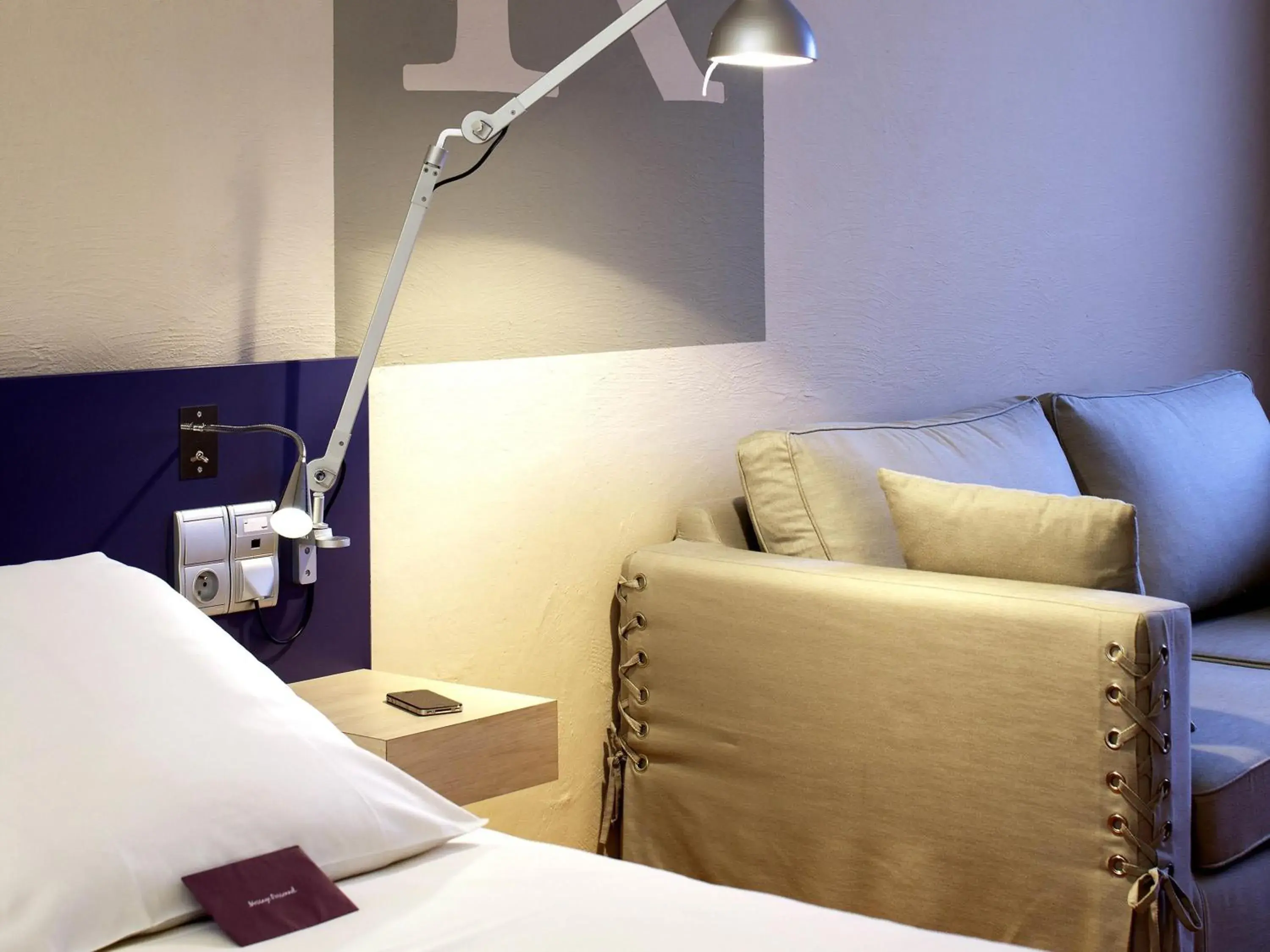 Bedroom, Bed in Mercure Rennes Centre Parlement Bedroom, Bed in Mercure Rennes Centre Parlement