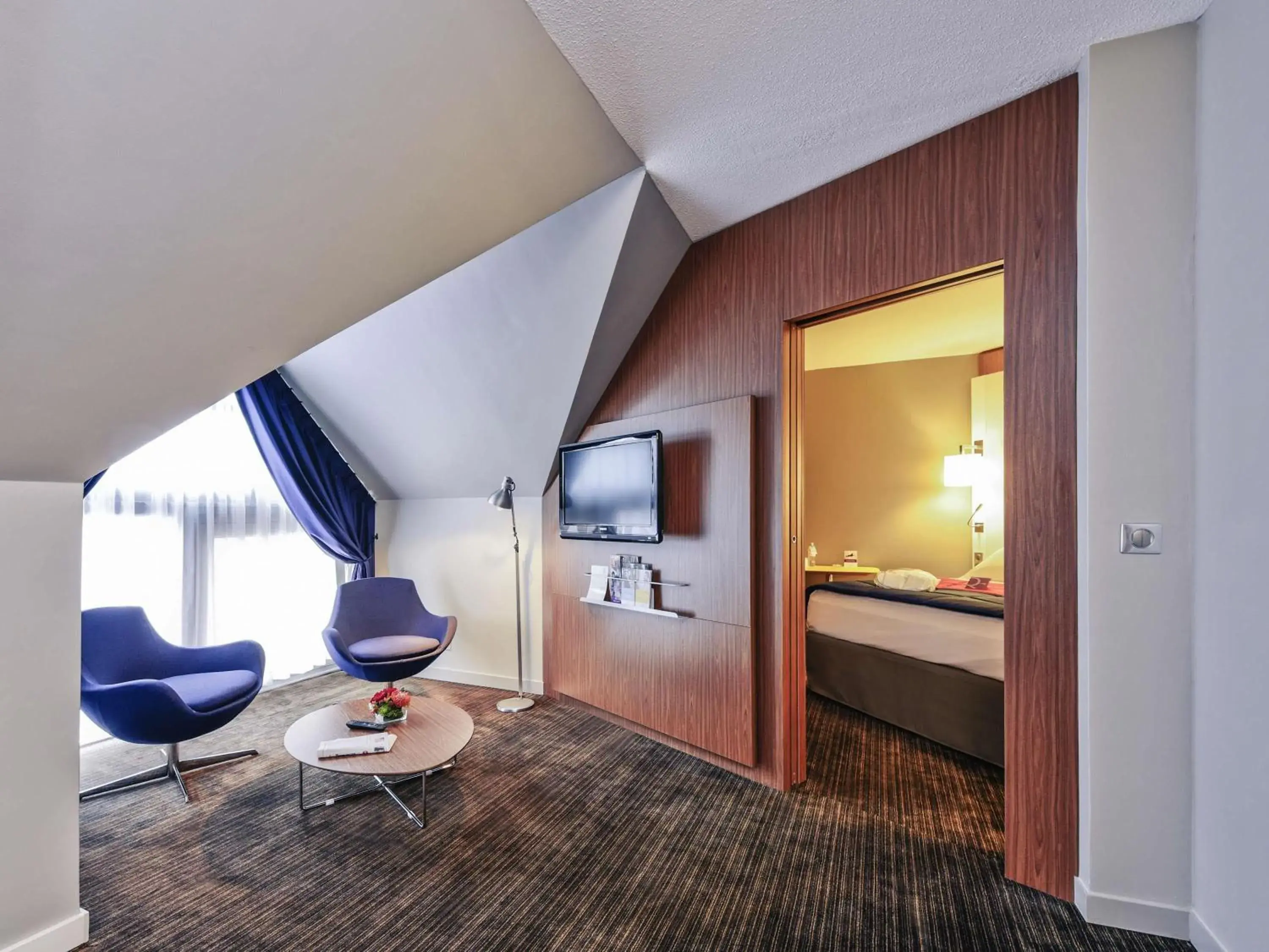 Bedroom, Bed in Mercure Rennes Centre Parlement Bedroom, Bed in Mercure Rennes Centre Parlement