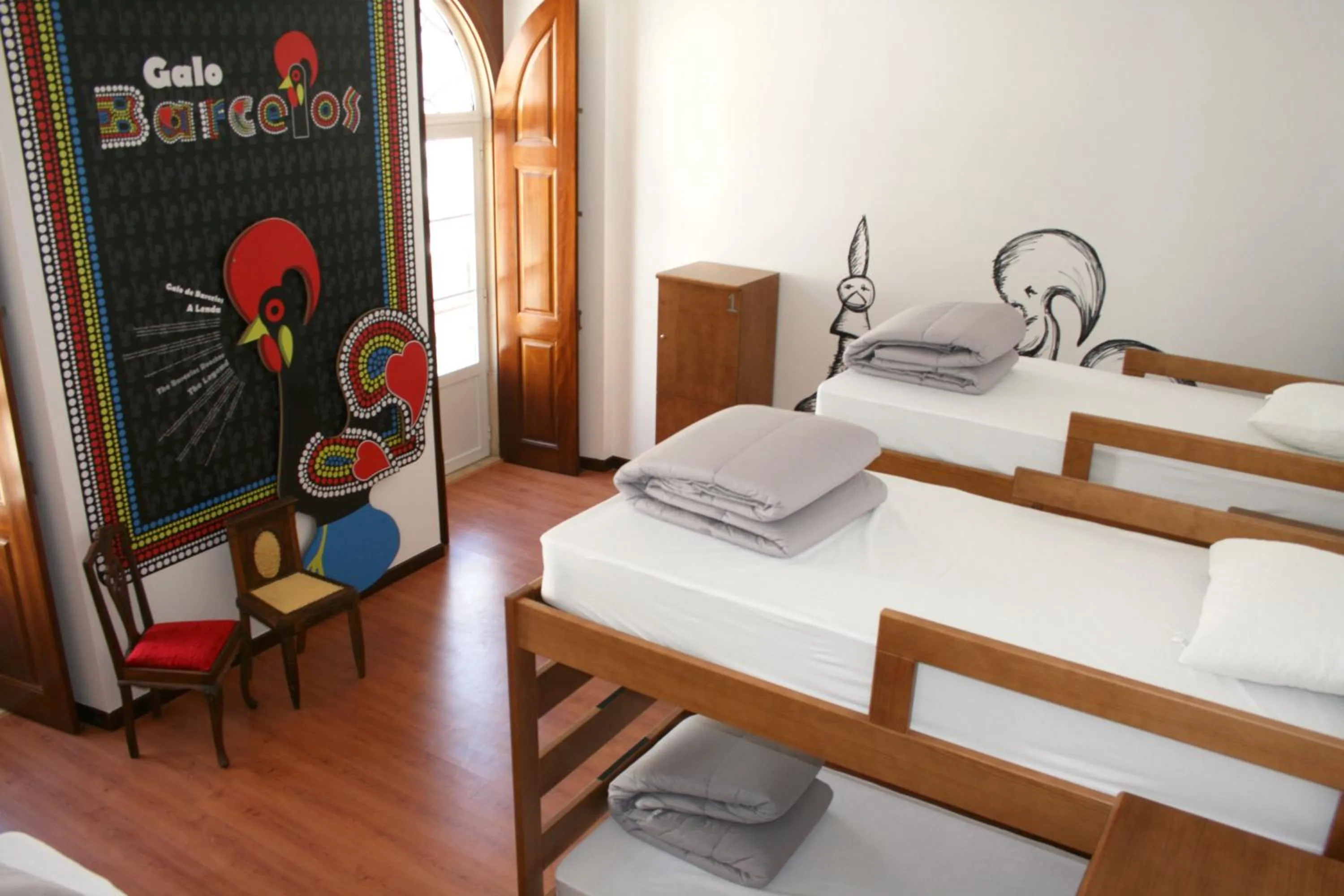 Photo of the whole room, Bed in Hostel 2300 Thomar