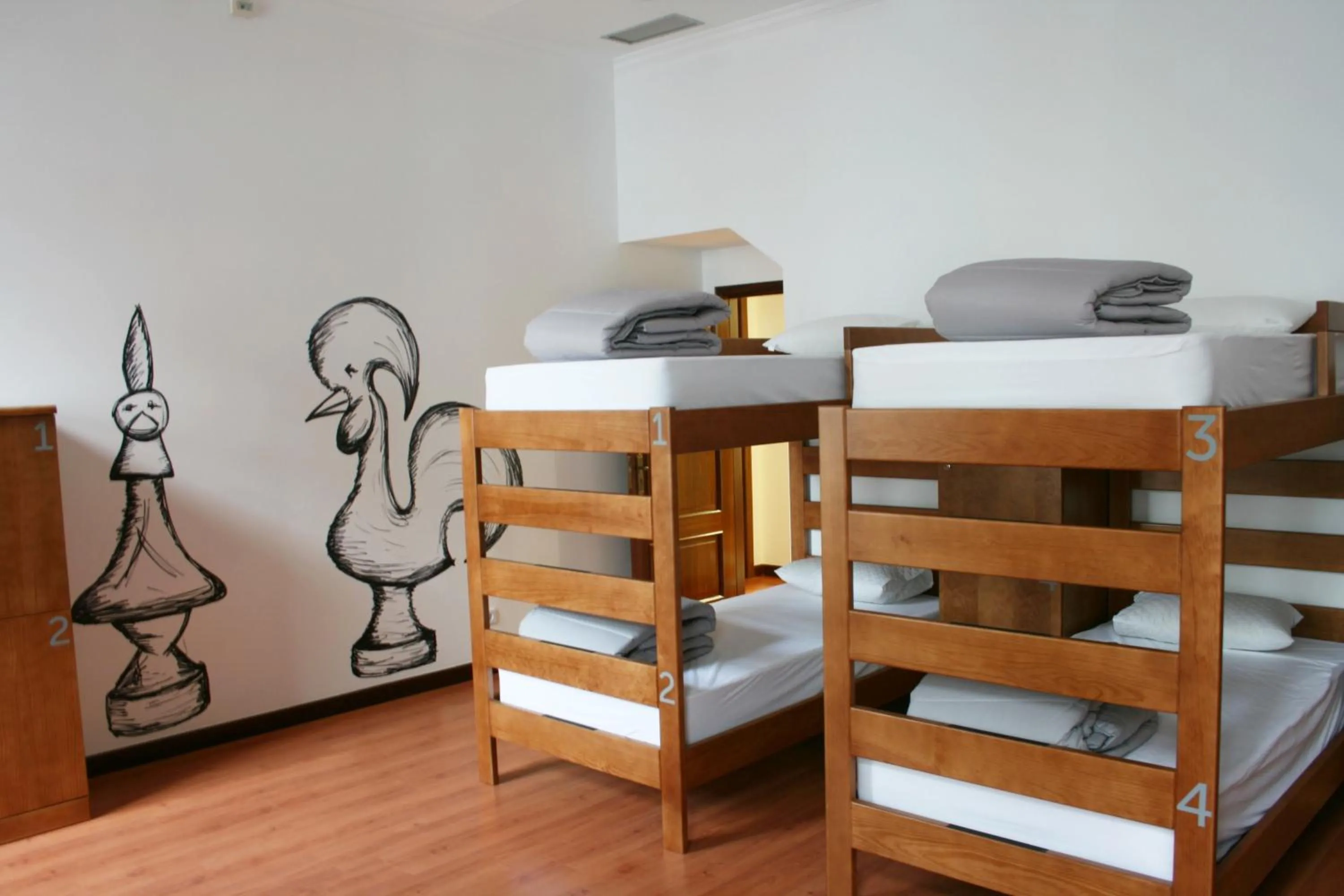 Photo of the whole room, Bed in Hostel 2300 Thomar