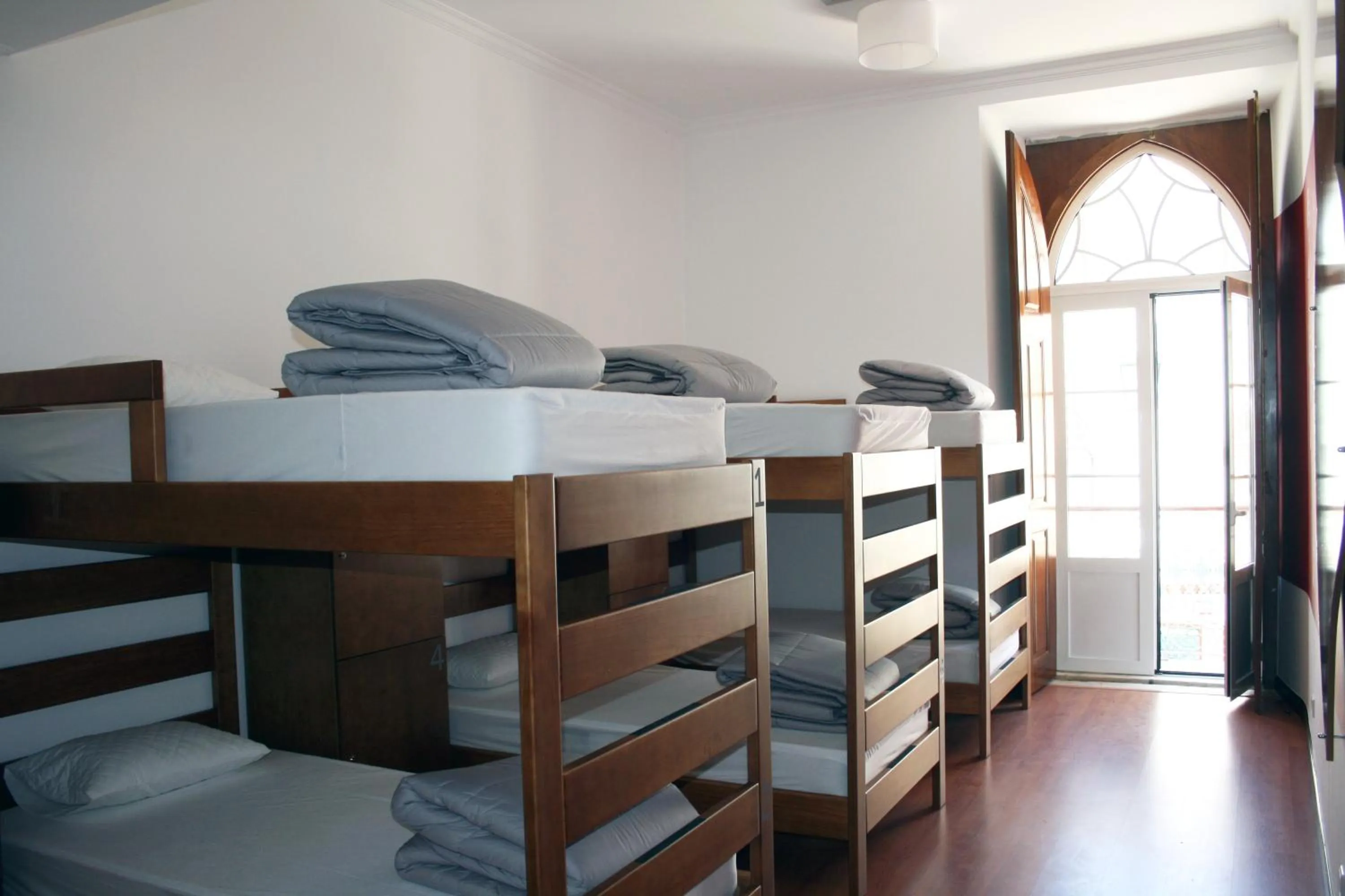 Photo of the whole room, Bed in Hostel 2300 Thomar