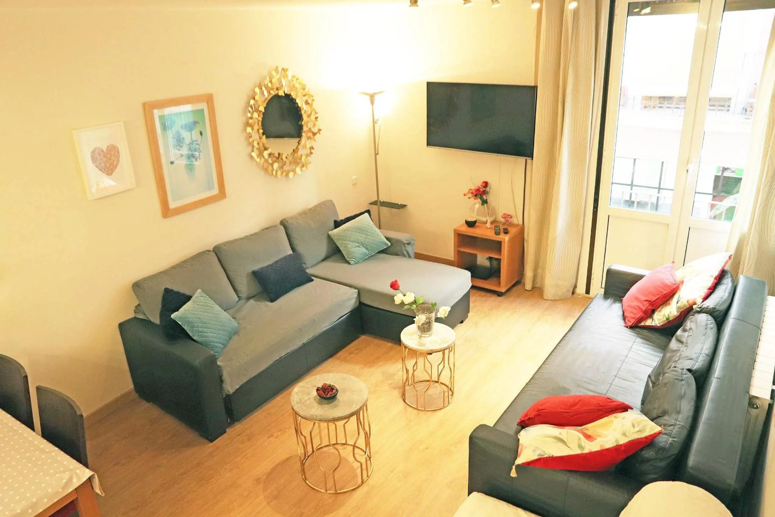 Living room in Bcn-rentals apartments in the Old town