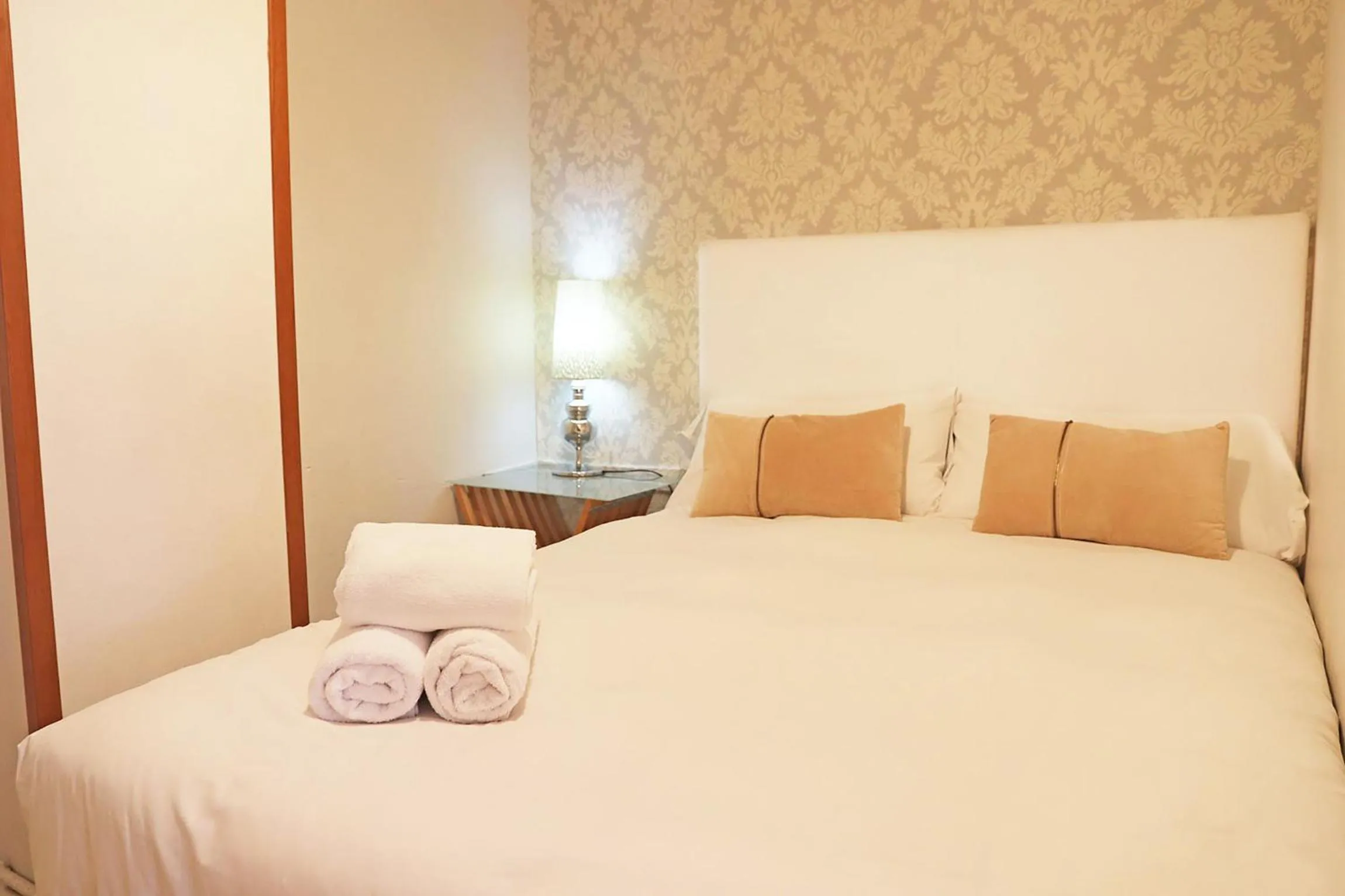 Bedroom, Bed in Bcn-rentals apartments in the Old town