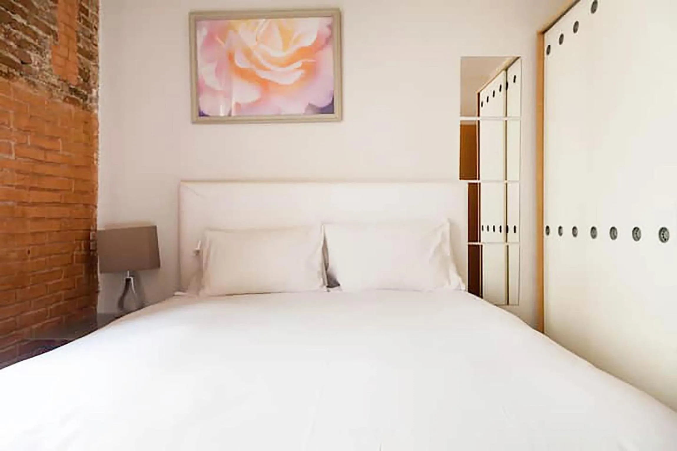 Bedroom, Bed in Bcn-rentals apartments in the Old town