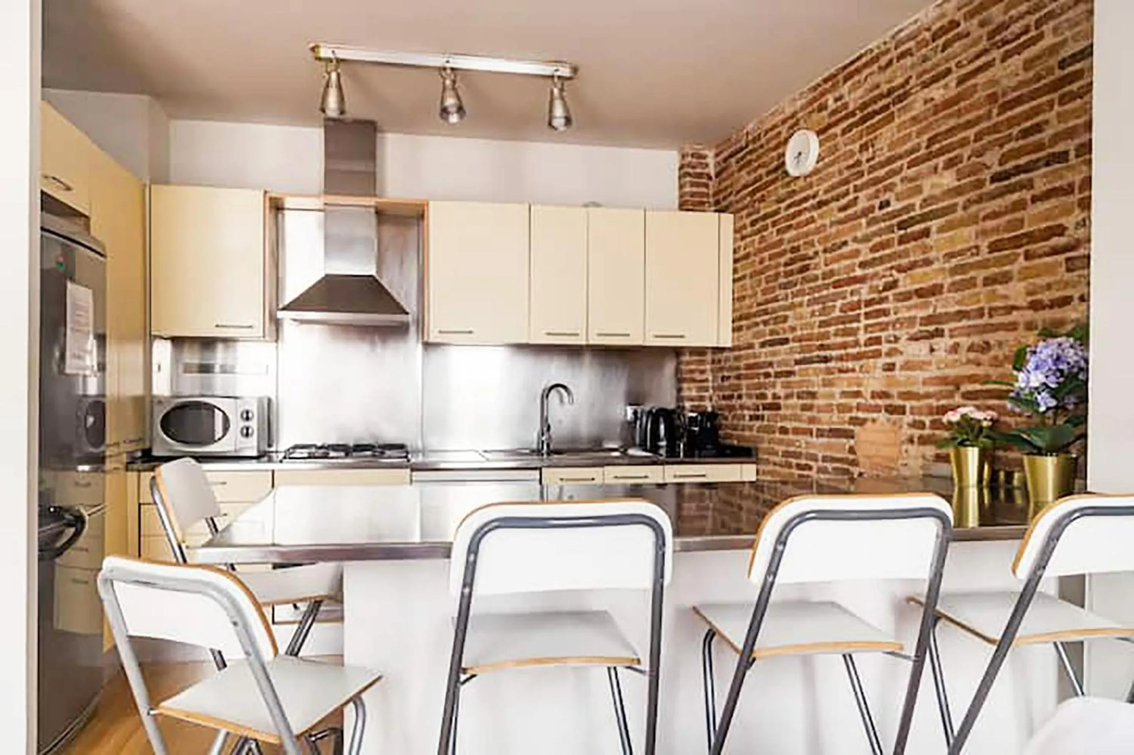Kitchen or kitchenette in Bcn-rentals apartments in the Old town
