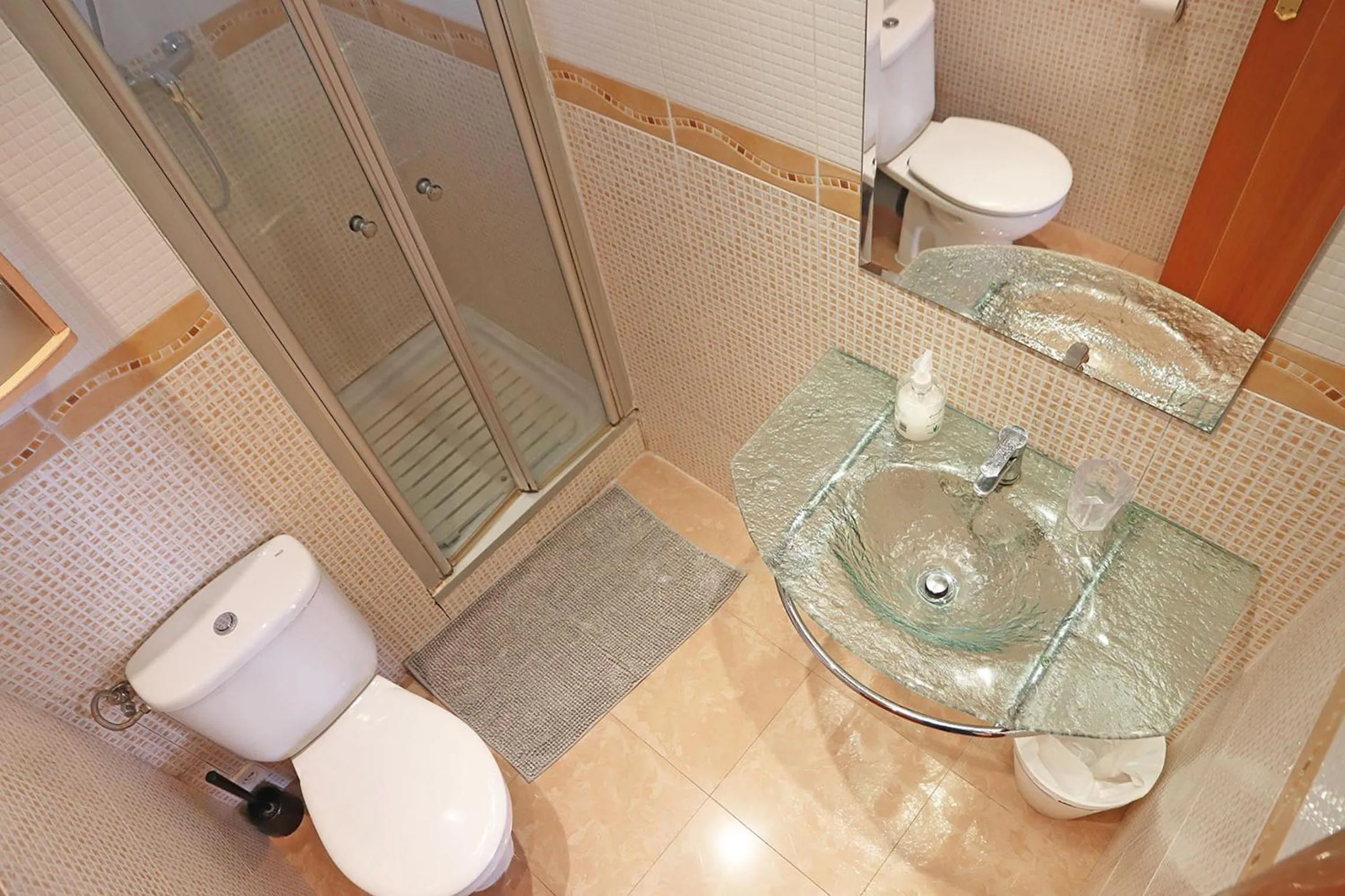 Bathroom in Bcn-rentals apartments in the Old town