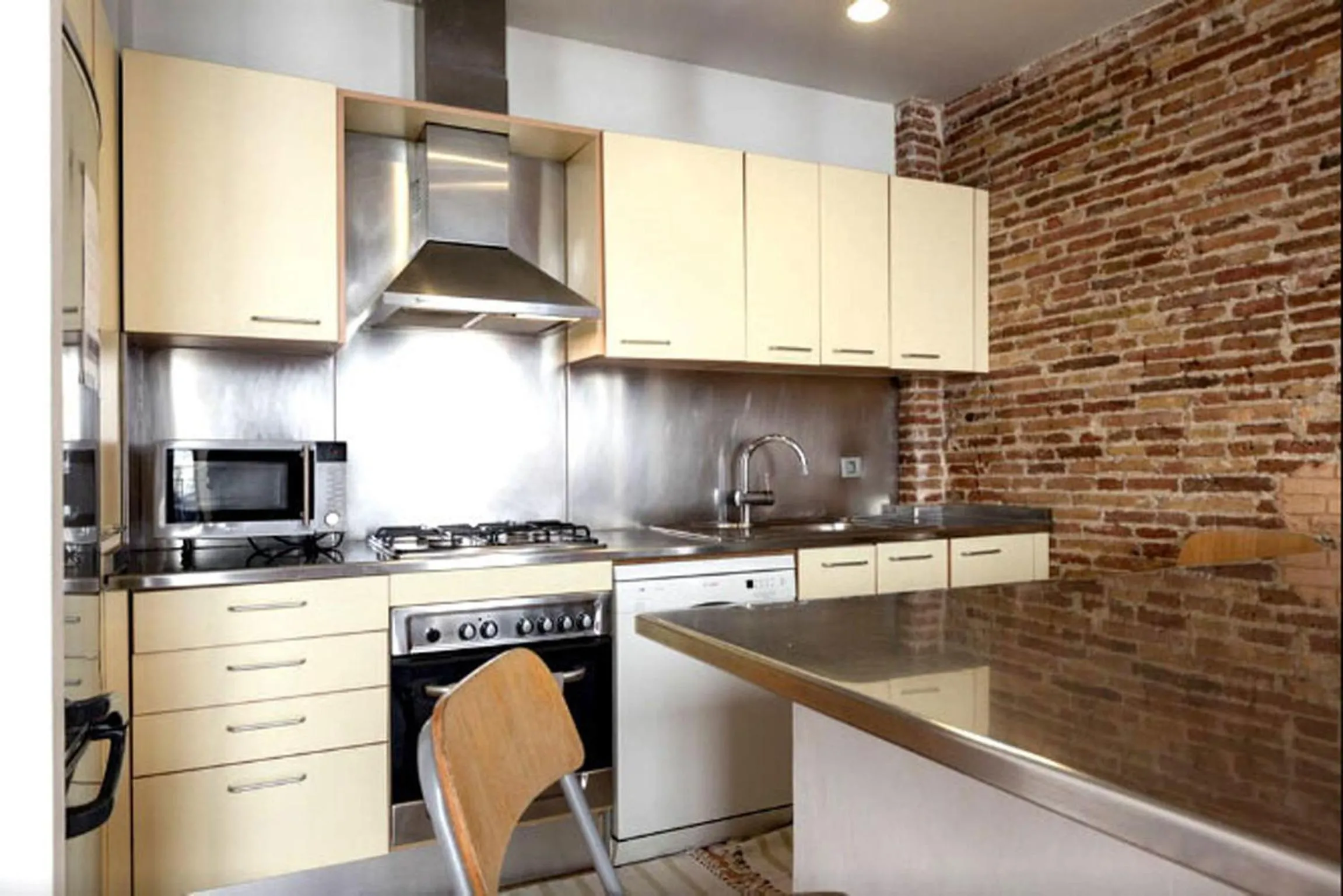 Kitchen or kitchenette in Bcn-rentals apartments in the Old town