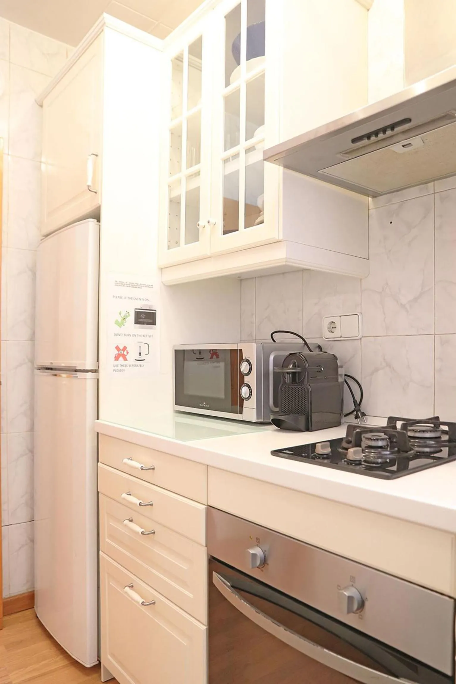Kitchen or kitchenette in Bcn-rentals apartments in the Old town