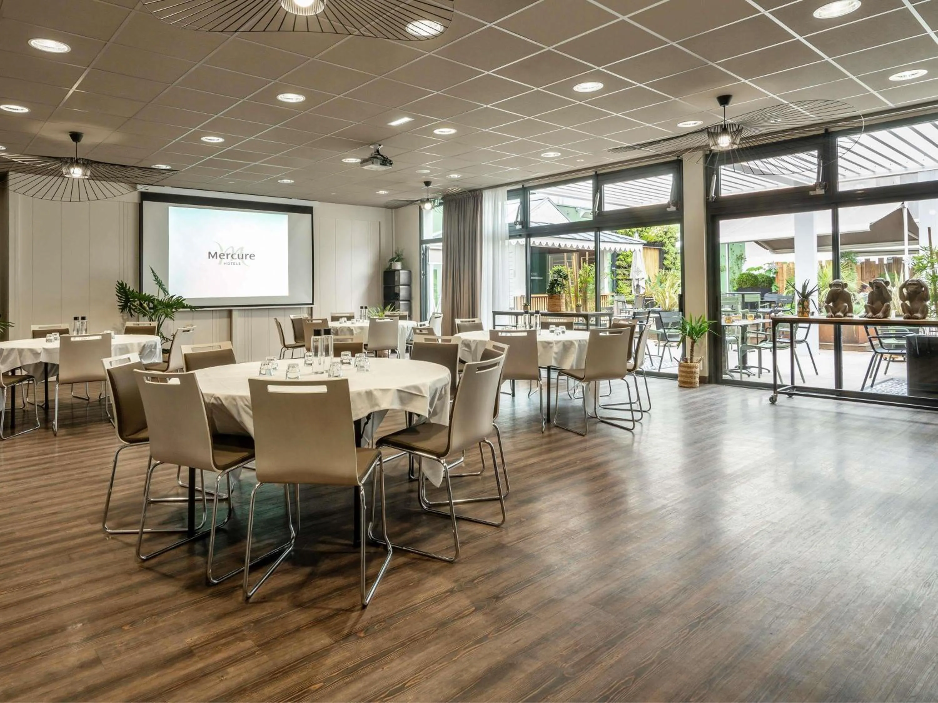 Meeting/conference room in Mercure La Roche Sur Yon