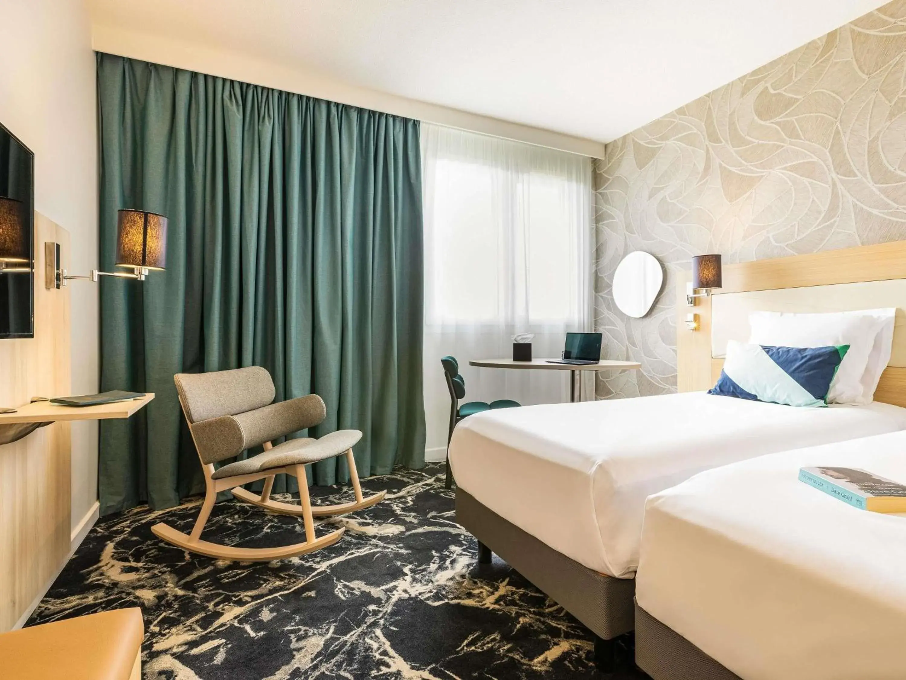 Bedroom, Bed in Mercure Mulhouse Centre Bedroom, Bed in Mercure Mulhouse Centre