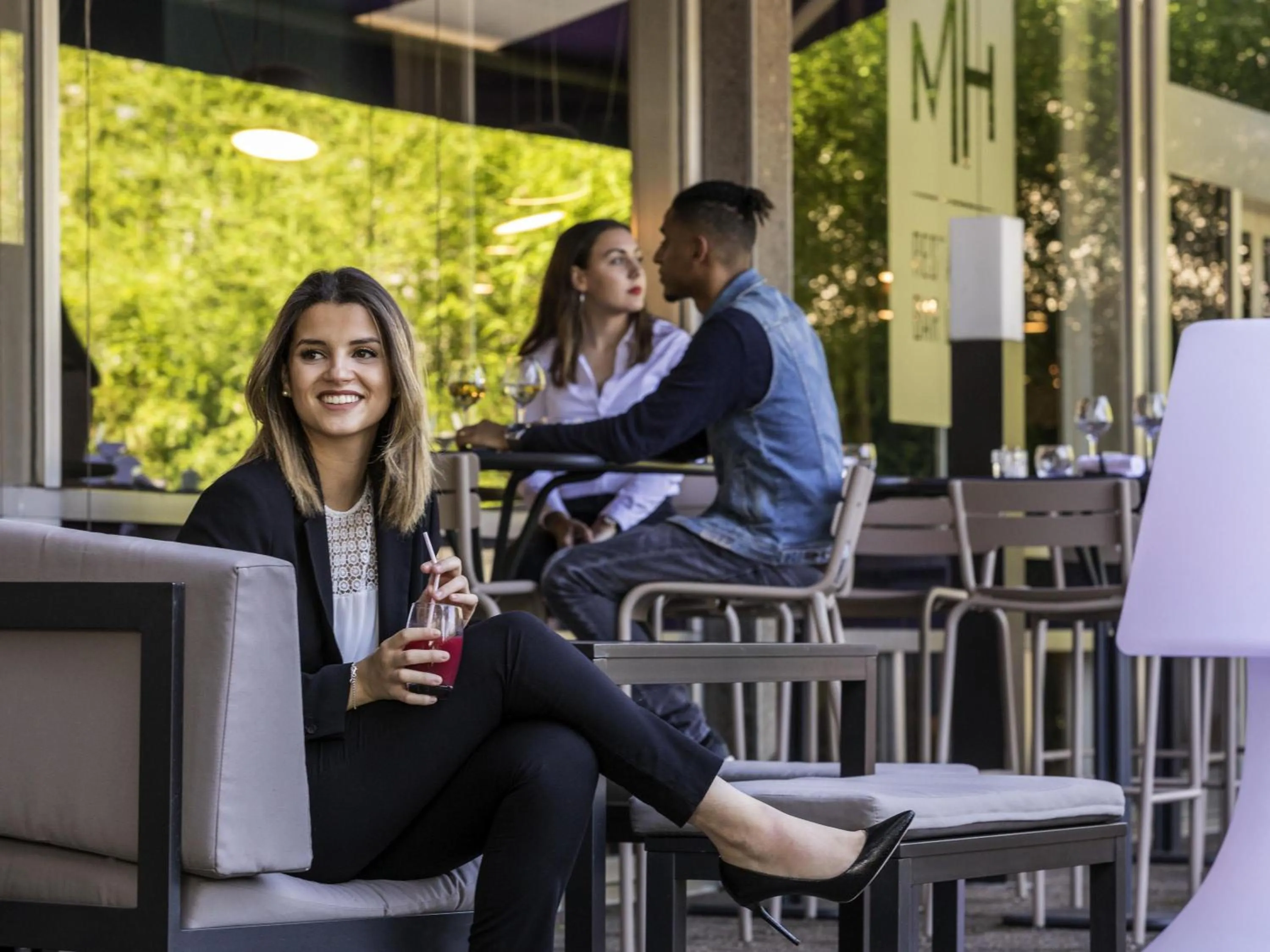 Lounge or bar in Mercure Mulhouse Centre