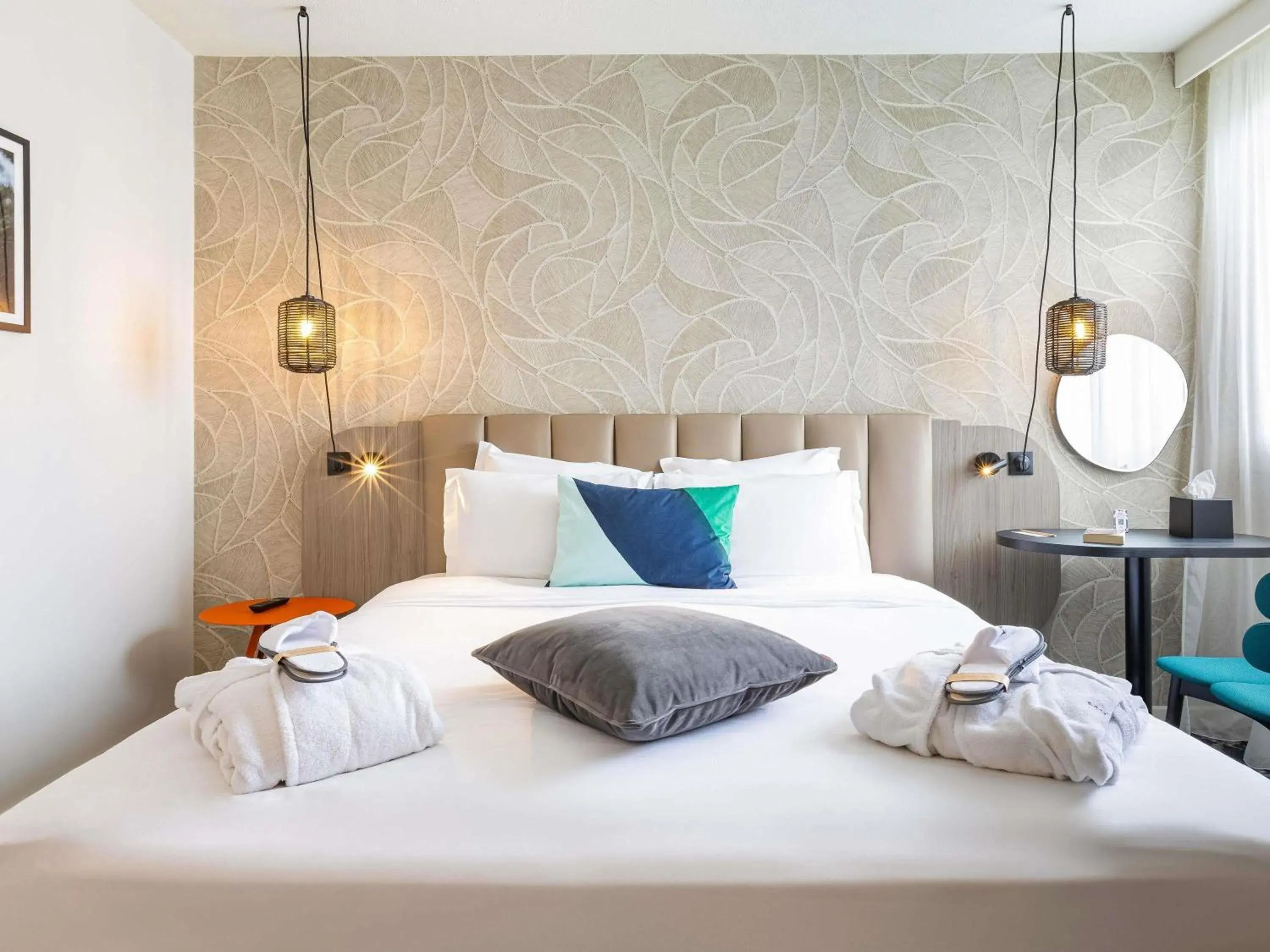 Bedroom, Bed in Mercure Mulhouse Centre Bedroom, Bed in Mercure Mulhouse Centre