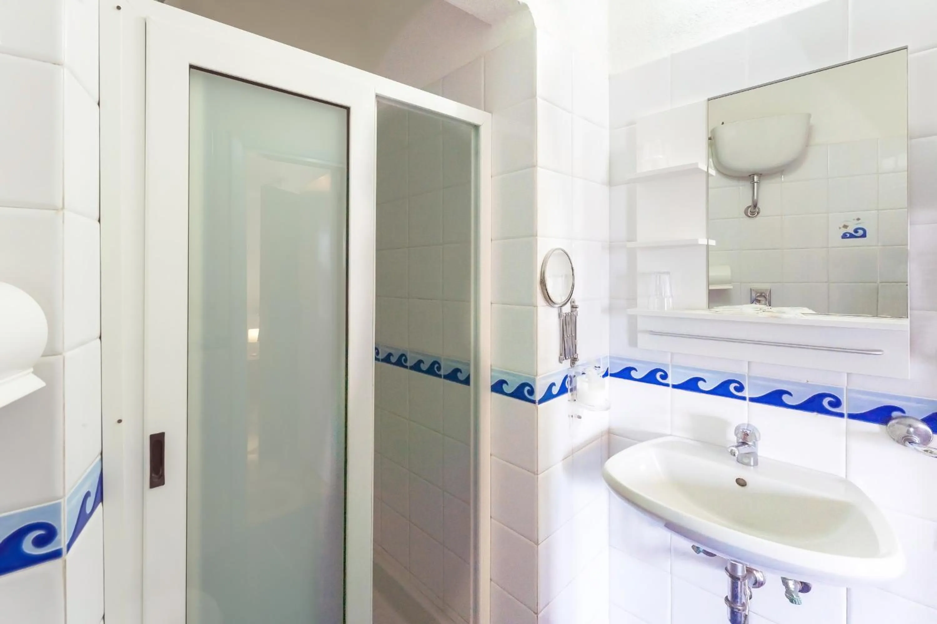 Shower in Hotel Ferdinando Beach & Thermal Spa