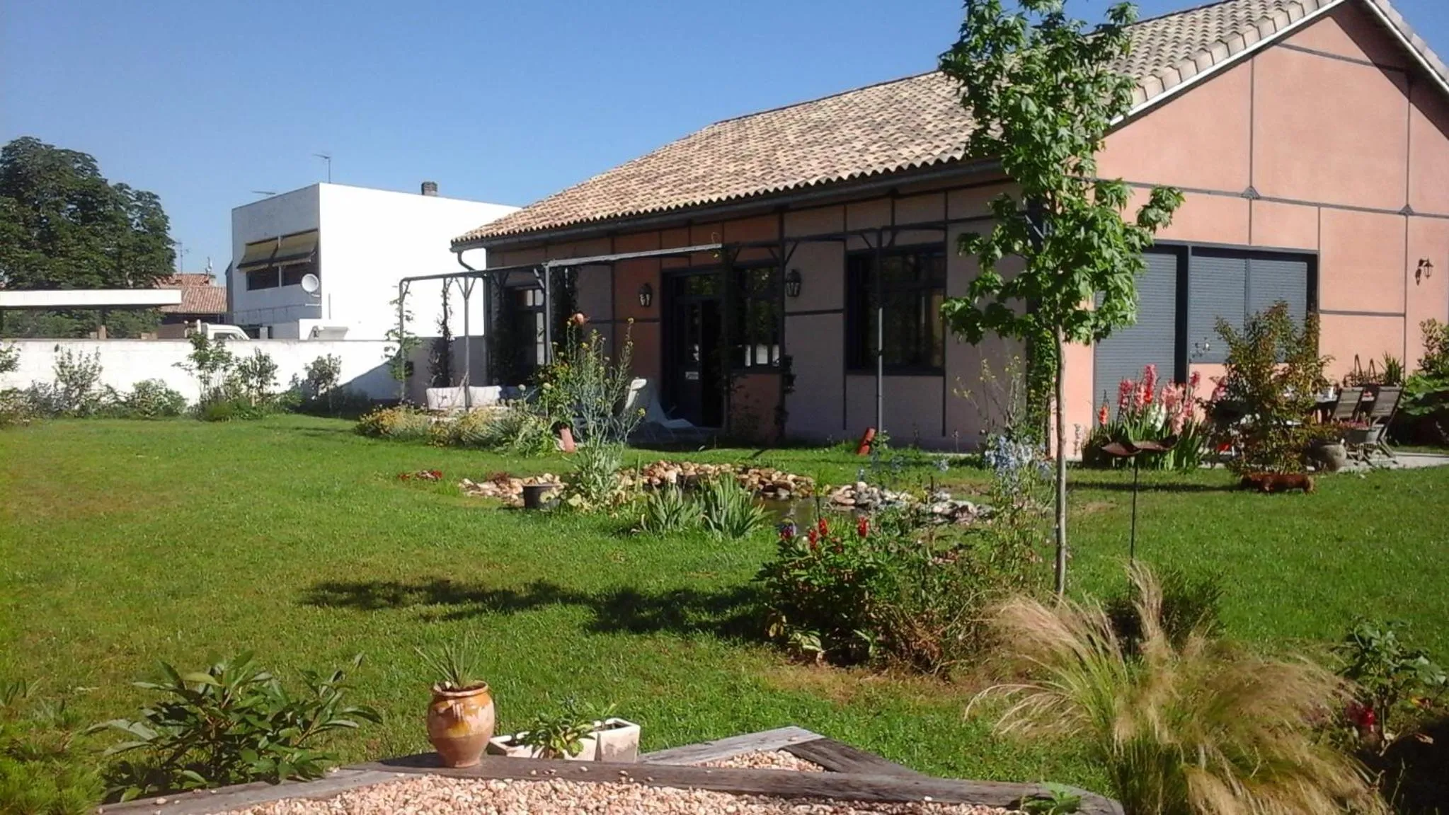 Property building in L atelier