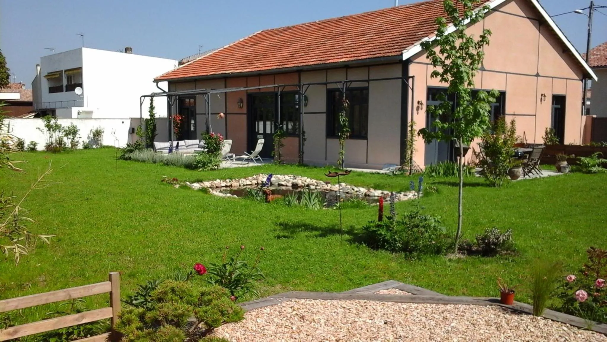 Property building in L atelier