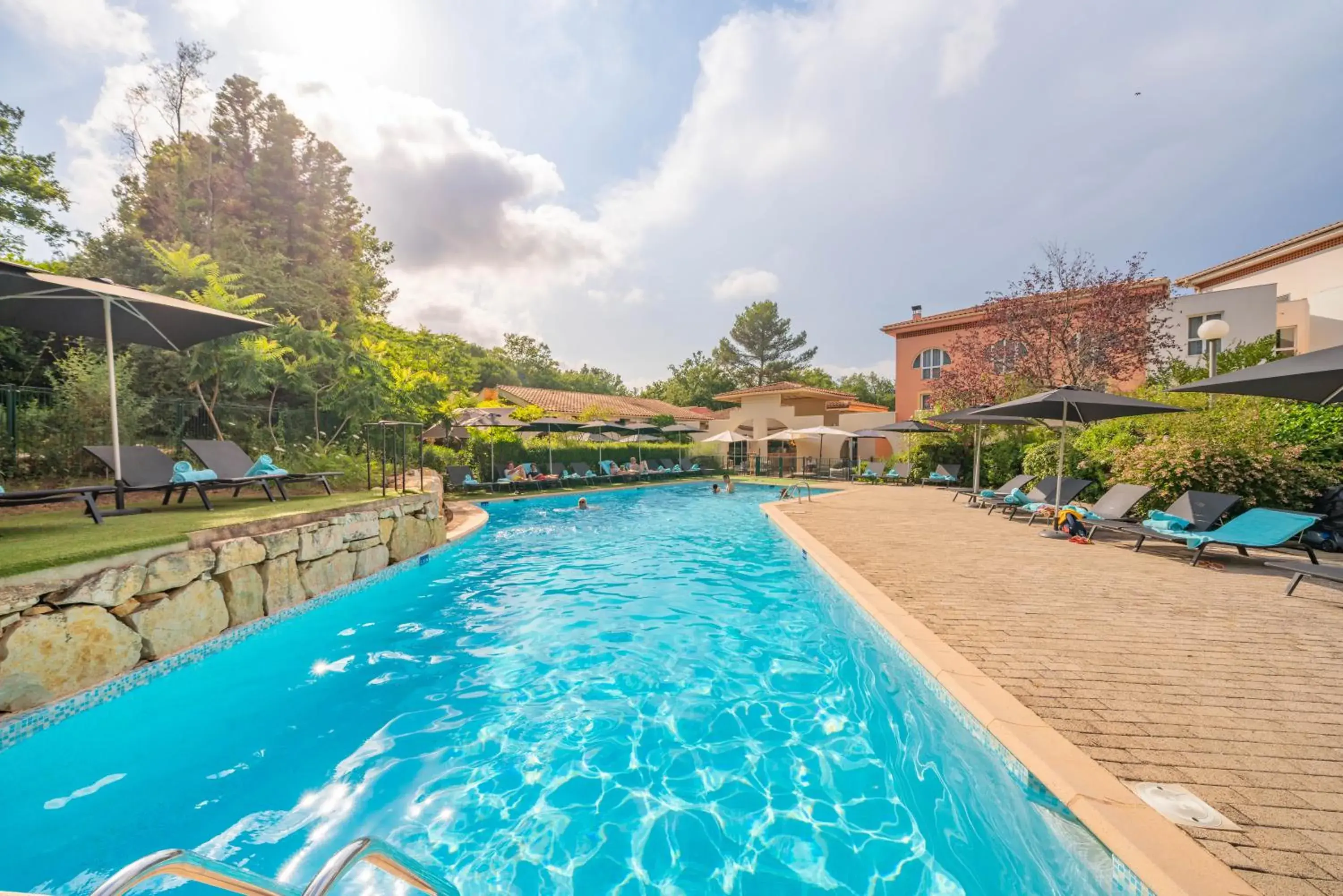 Swimming pool in Mercure Antibes Sophia Antipolis Swimming pool in Mercure Antibes Sophia Antipolis