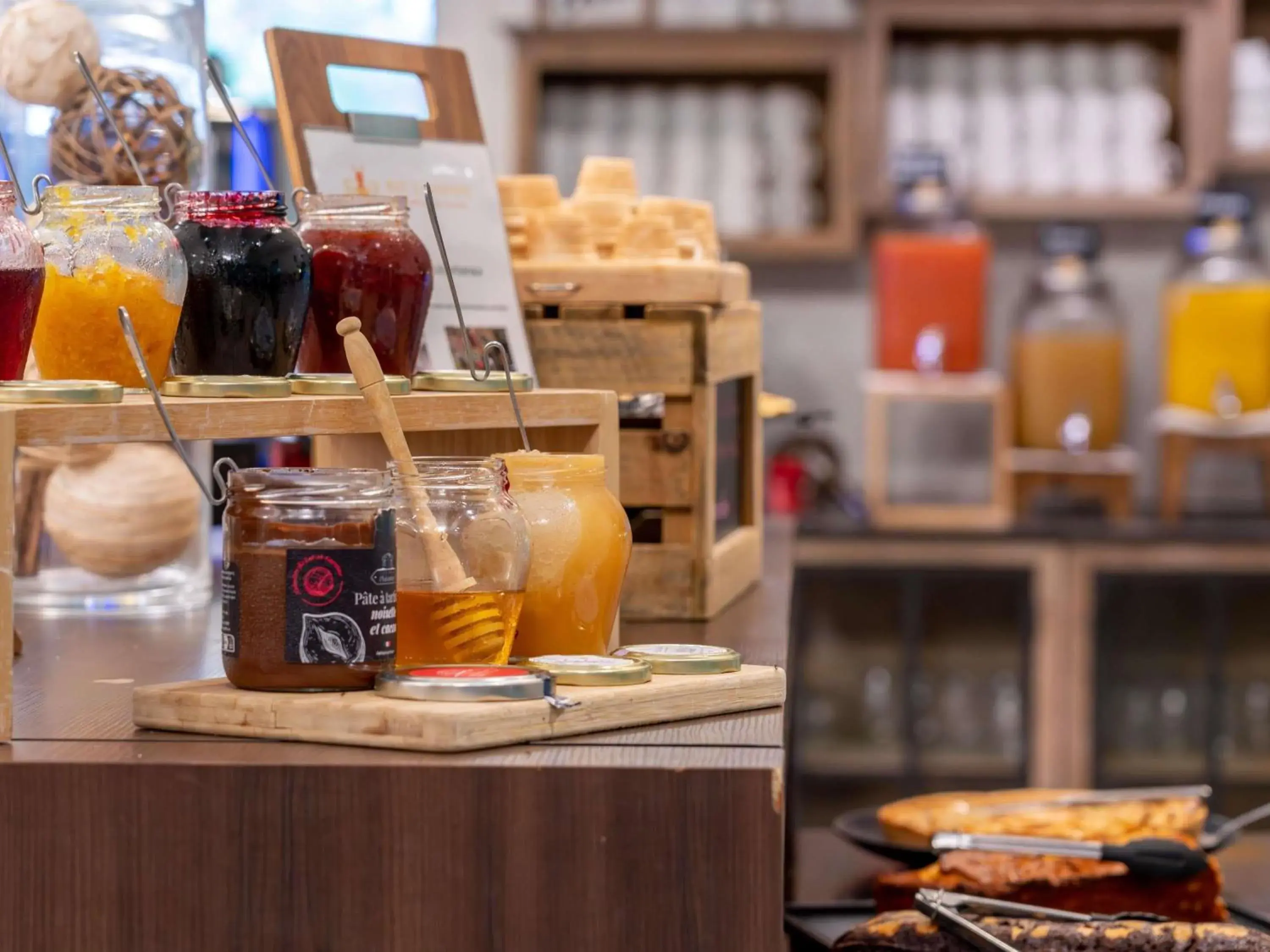 Restaurant/places to eat in Mercure Antibes Sophia Antipolis Restaurant/places to eat in Mercure Antibes Sophia Antipolis