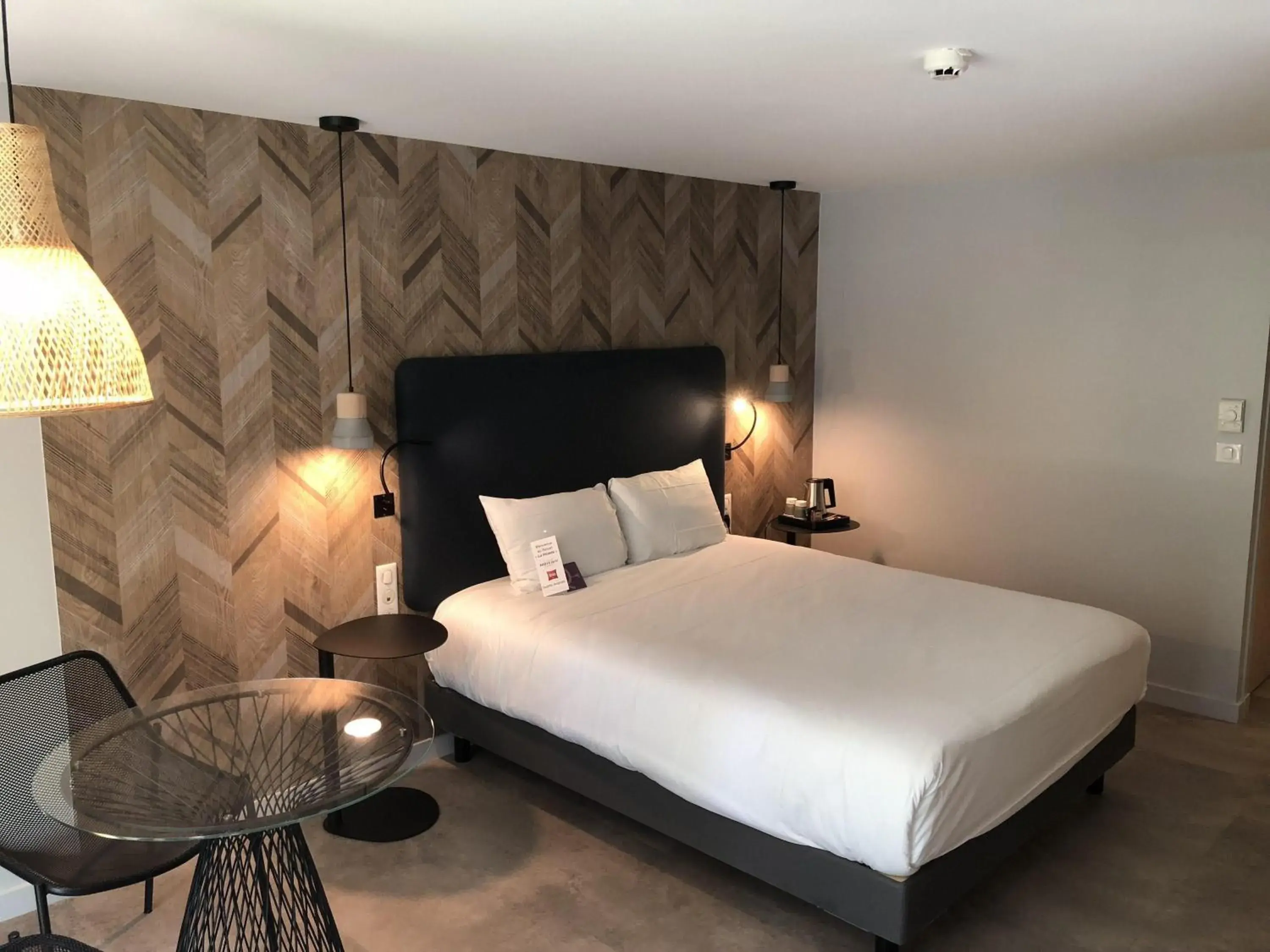 Bedroom, Bed in Mercure Antibes Sophia Antipolis Bedroom, Bed in Mercure Antibes Sophia Antipolis