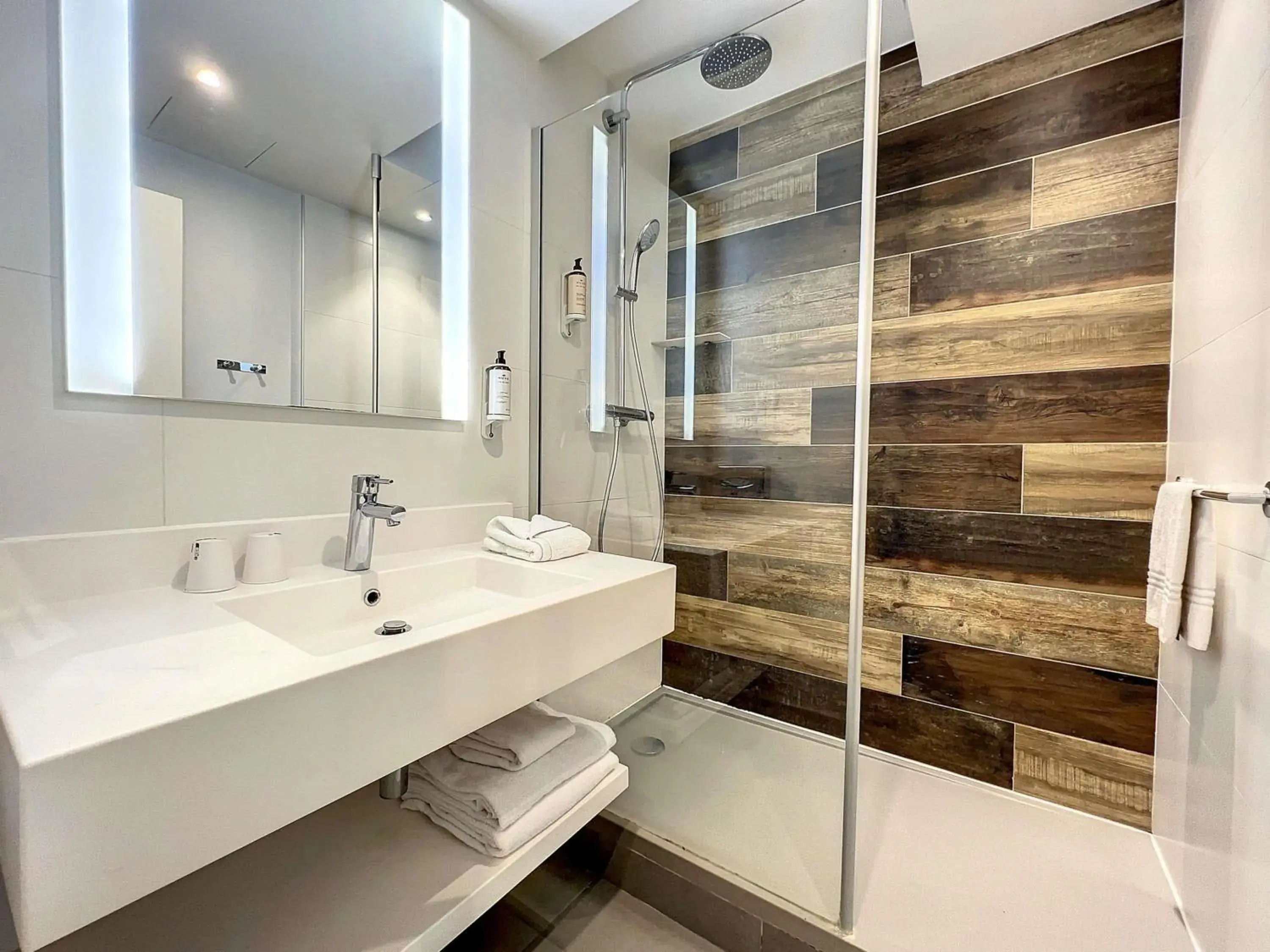 Bedroom in Mercure Antibes Sophia Antipolis Bedroom in Mercure Antibes Sophia Antipolis