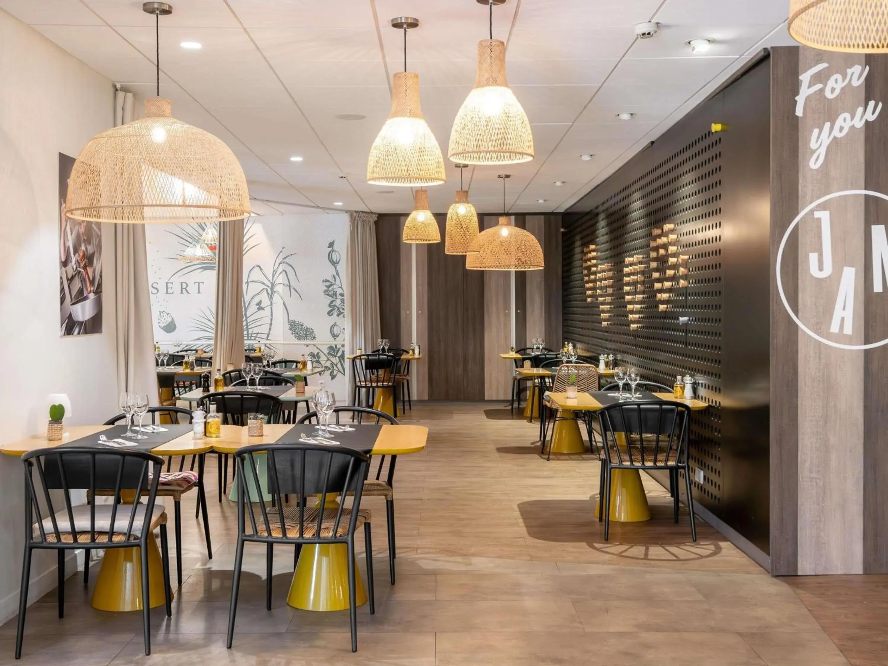 Restaurant/places to eat in Mercure Antibes Sophia Antipolis Restaurant/places to eat in Mercure Antibes Sophia Antipolis