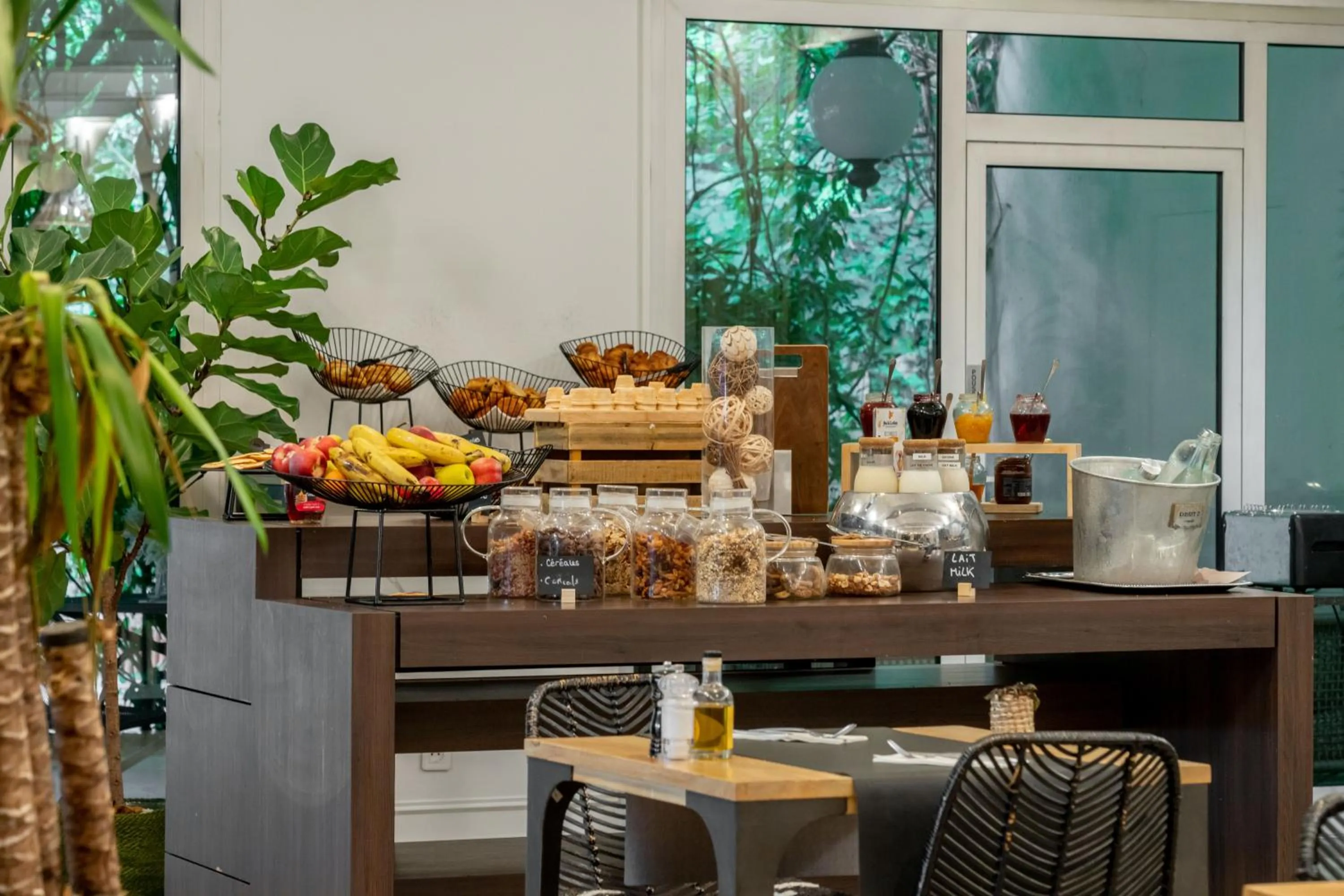 Breakfast in Mercure Antibes Sophia Antipolis