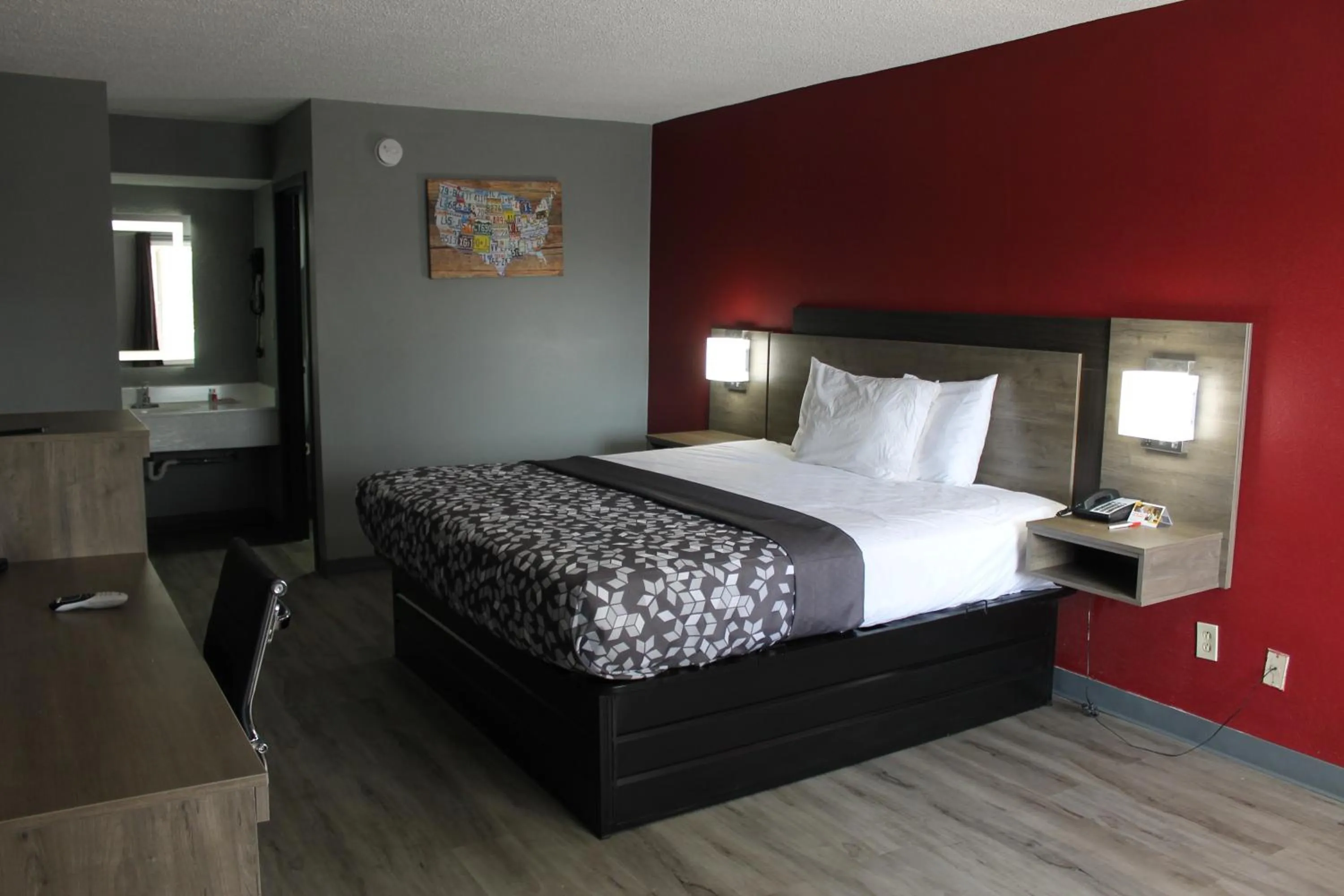 Photo of the whole room, Bed in Econo lodge Kennett