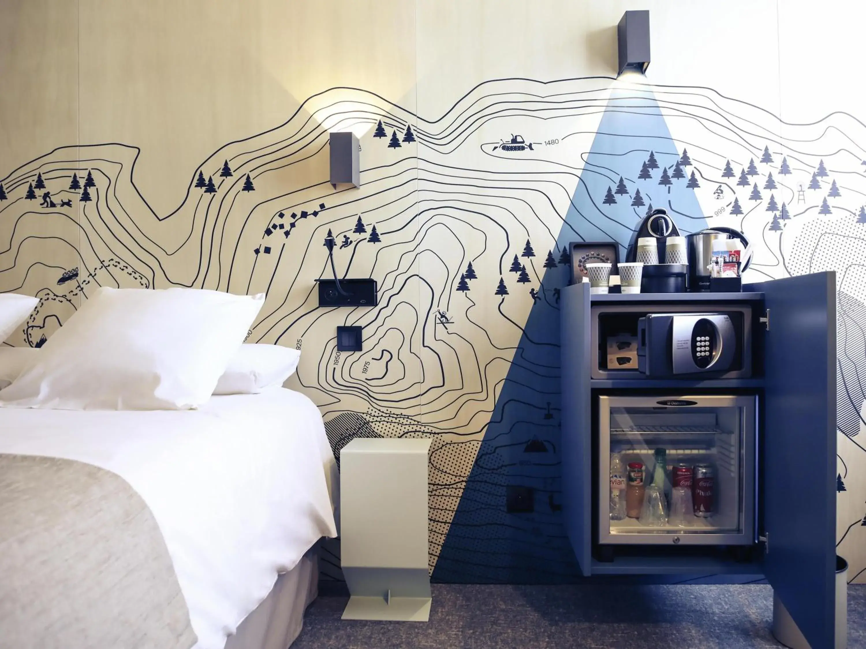 Bedroom, Bed in Mercure Grenoble Centre Alpotel Bedroom, Bed in Mercure Grenoble Centre Alpotel