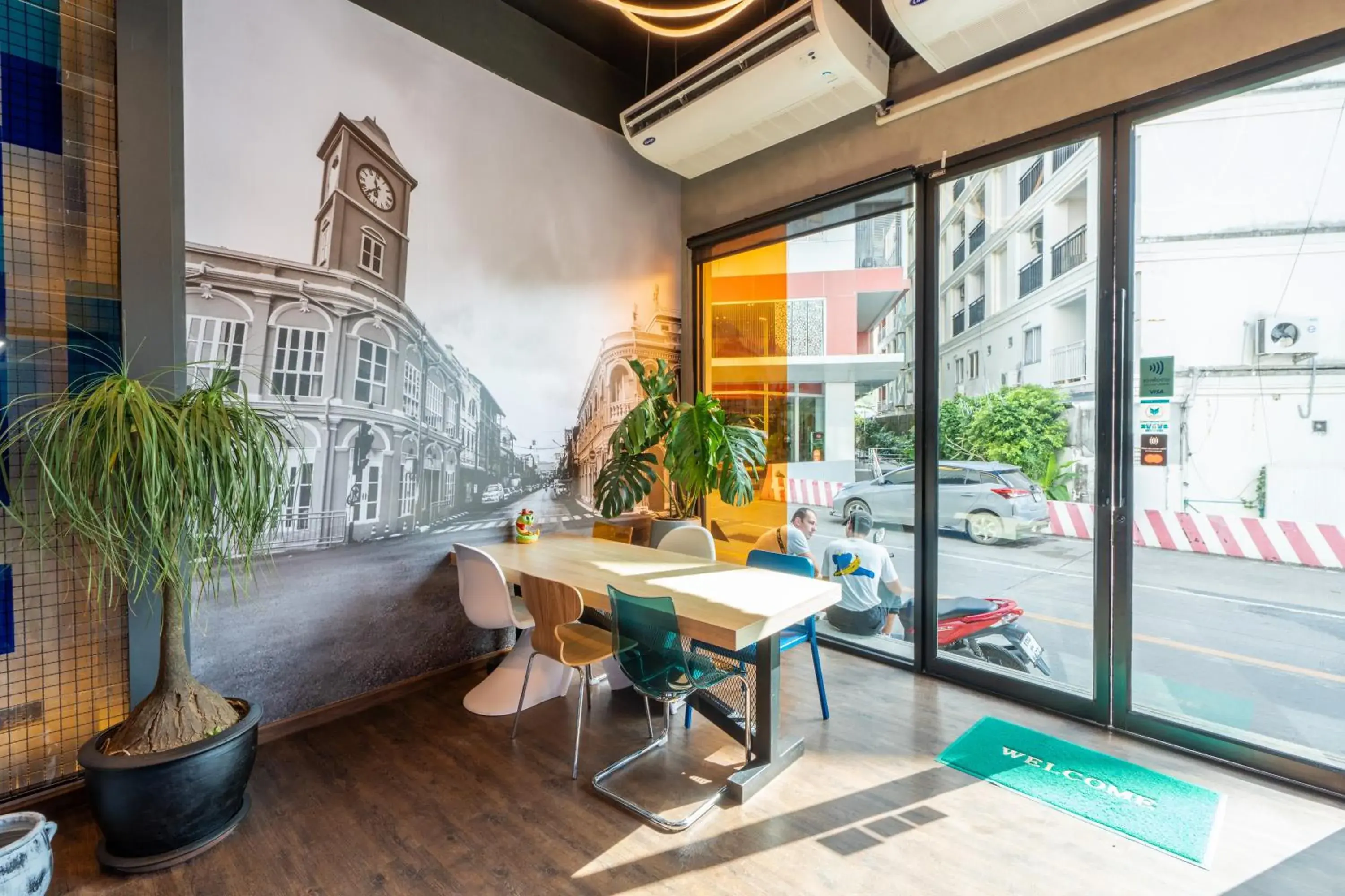 Street view in Patong Poshtel Street view in Patong Poshtel