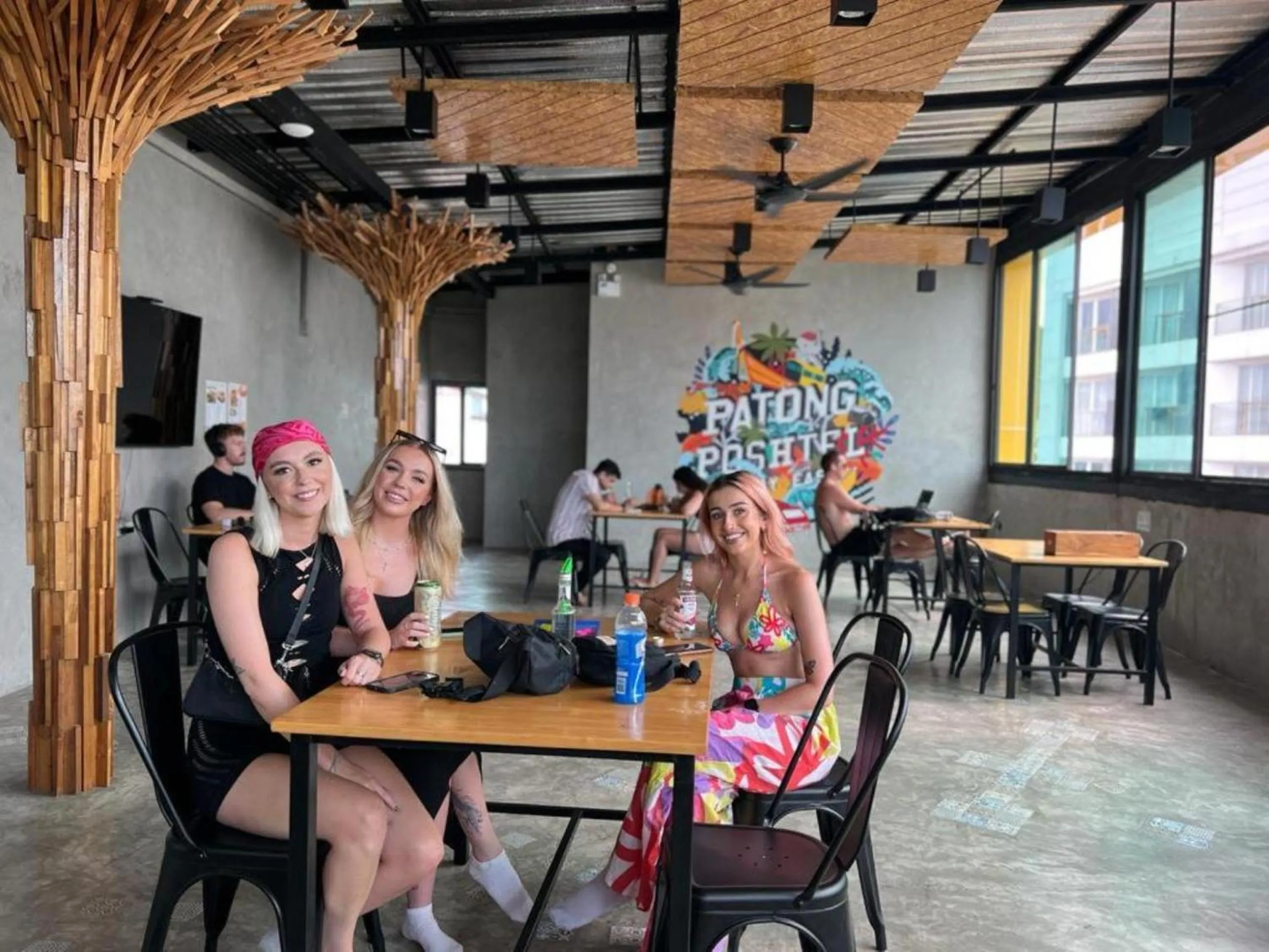 Restaurant/places to eat in Patong Poshtel