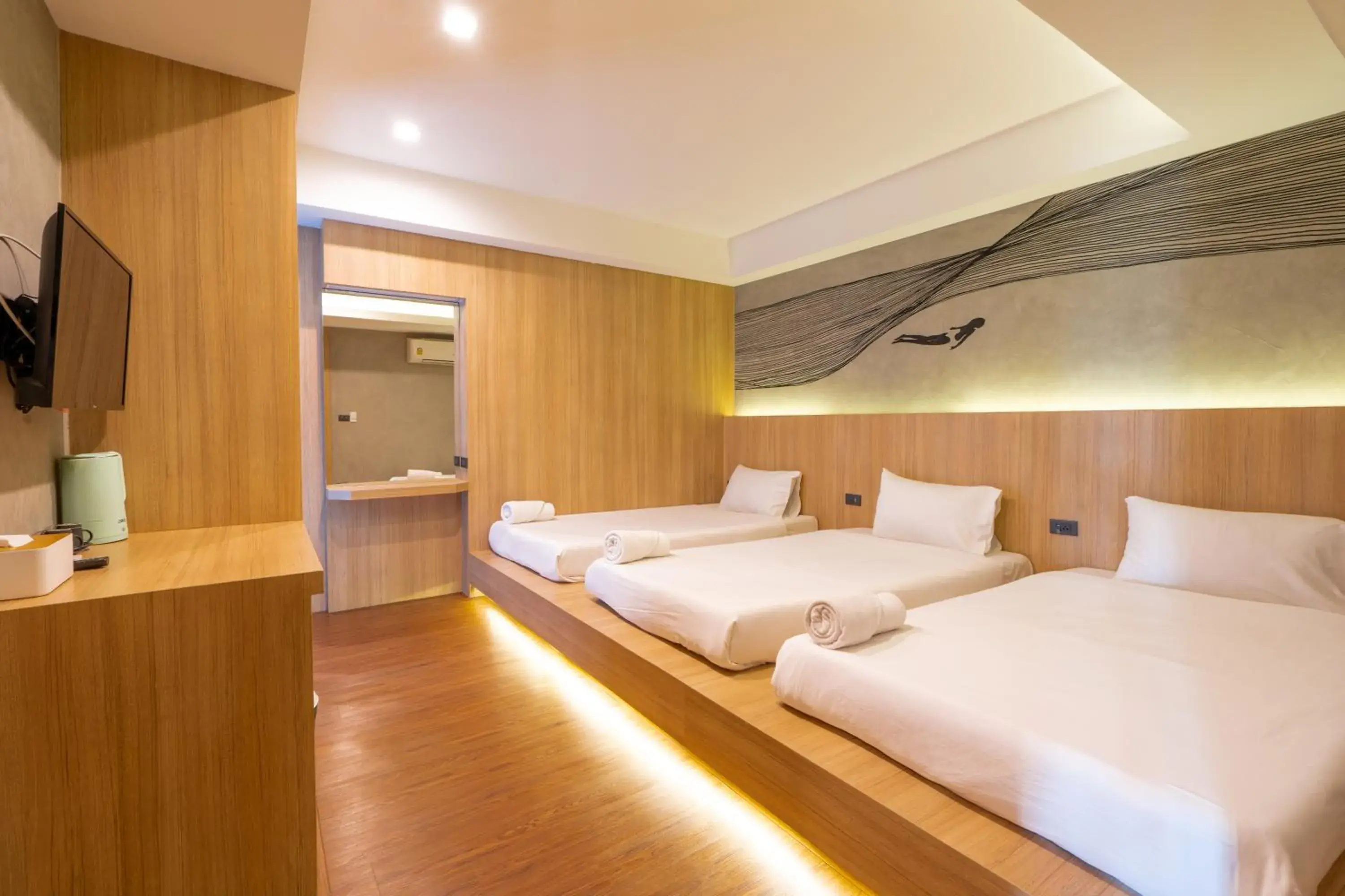 TV and multimedia, Bed in Patong Poshtel TV and multimedia, Bed in Patong Poshtel