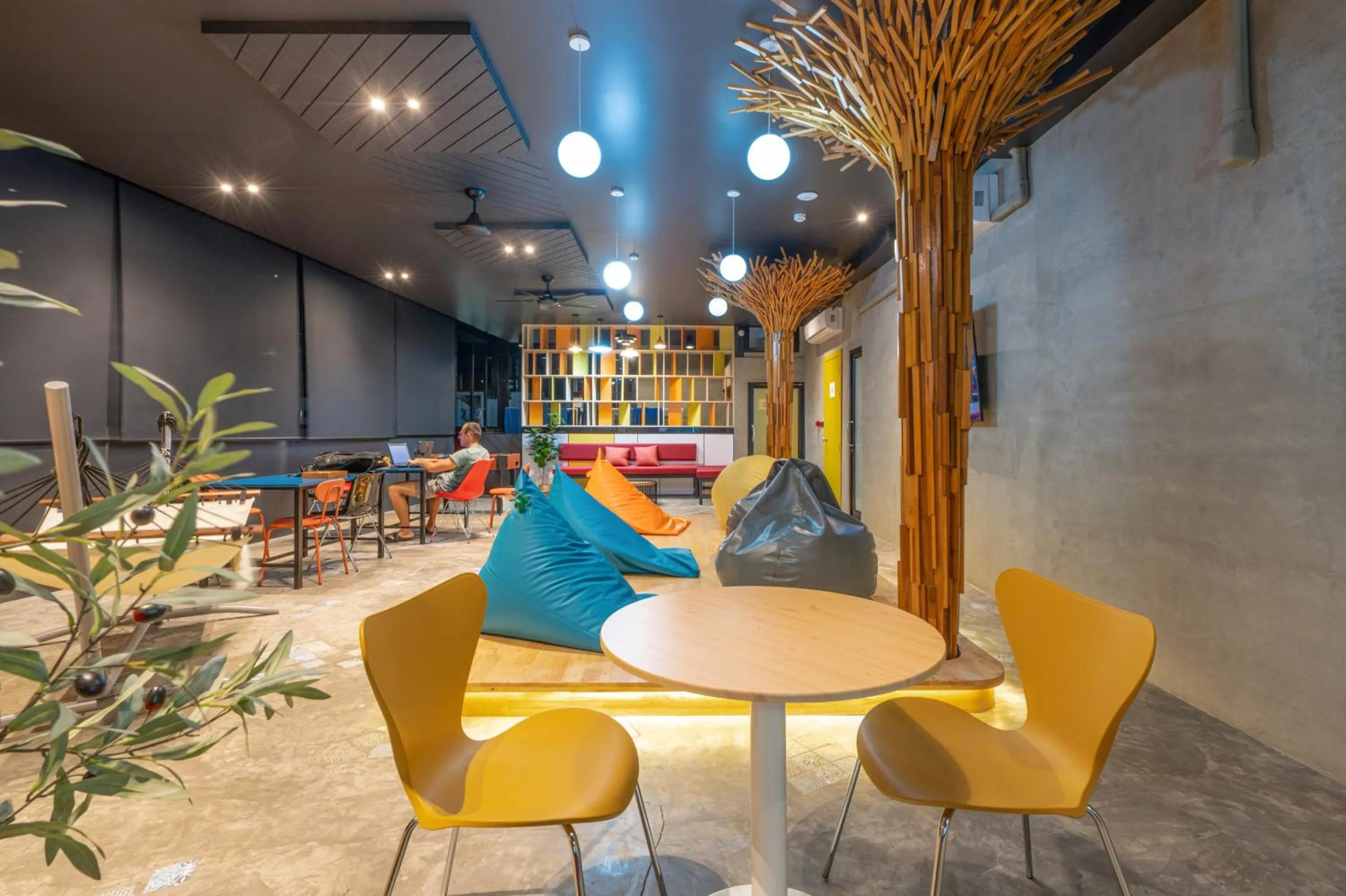 Communal lounge/ TV room in Patong Poshtel