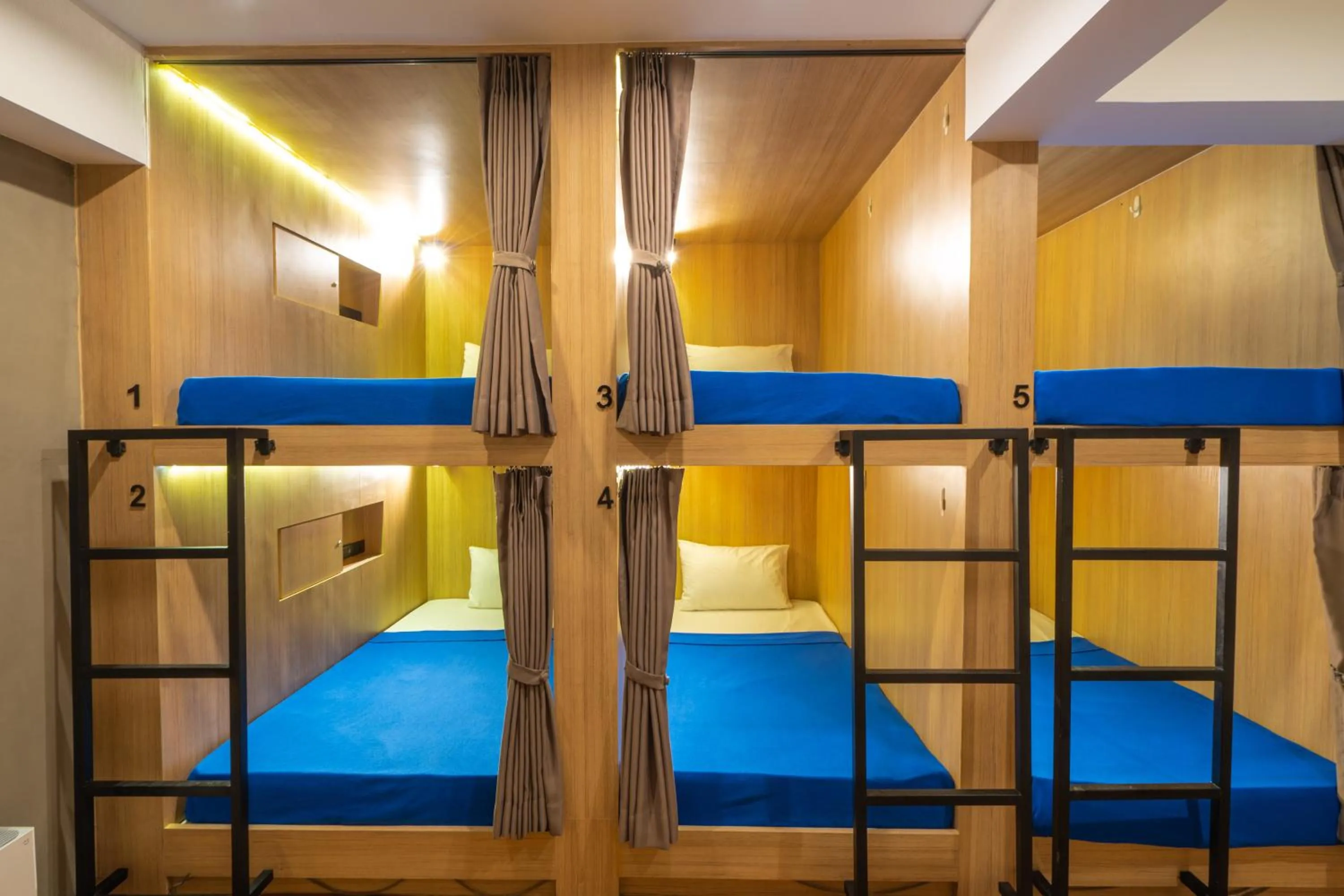 Bed in Patong Poshtel