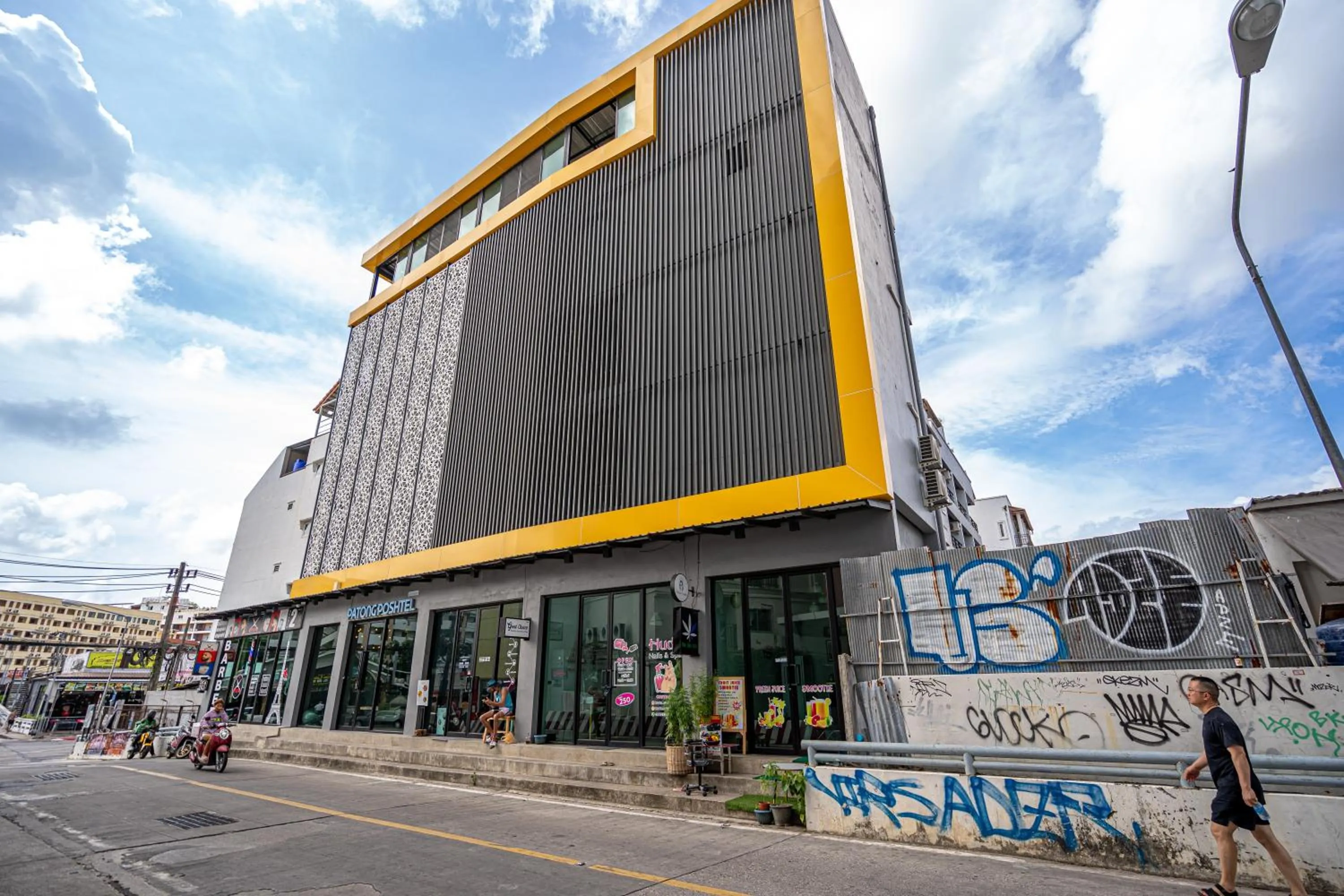 Property building in Patong Poshtel