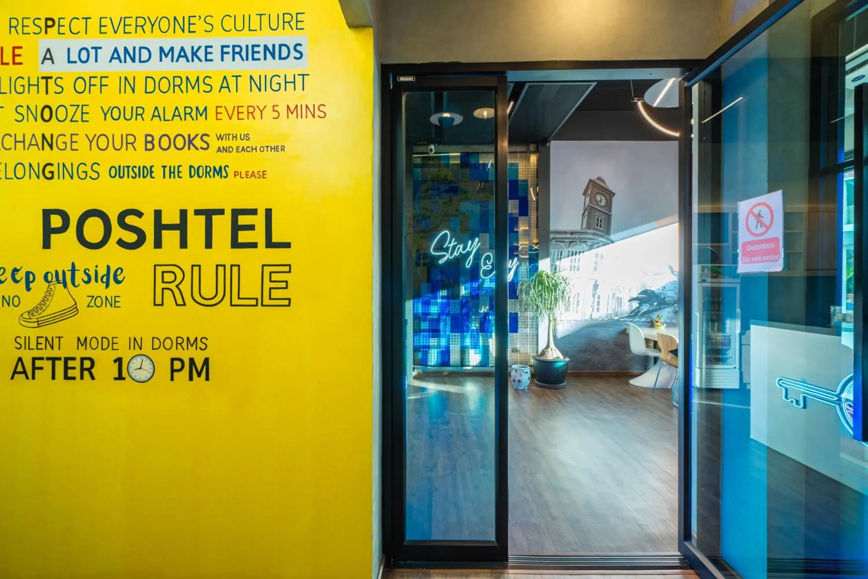 Property building in Patong Poshtel Property building in Patong Poshtel